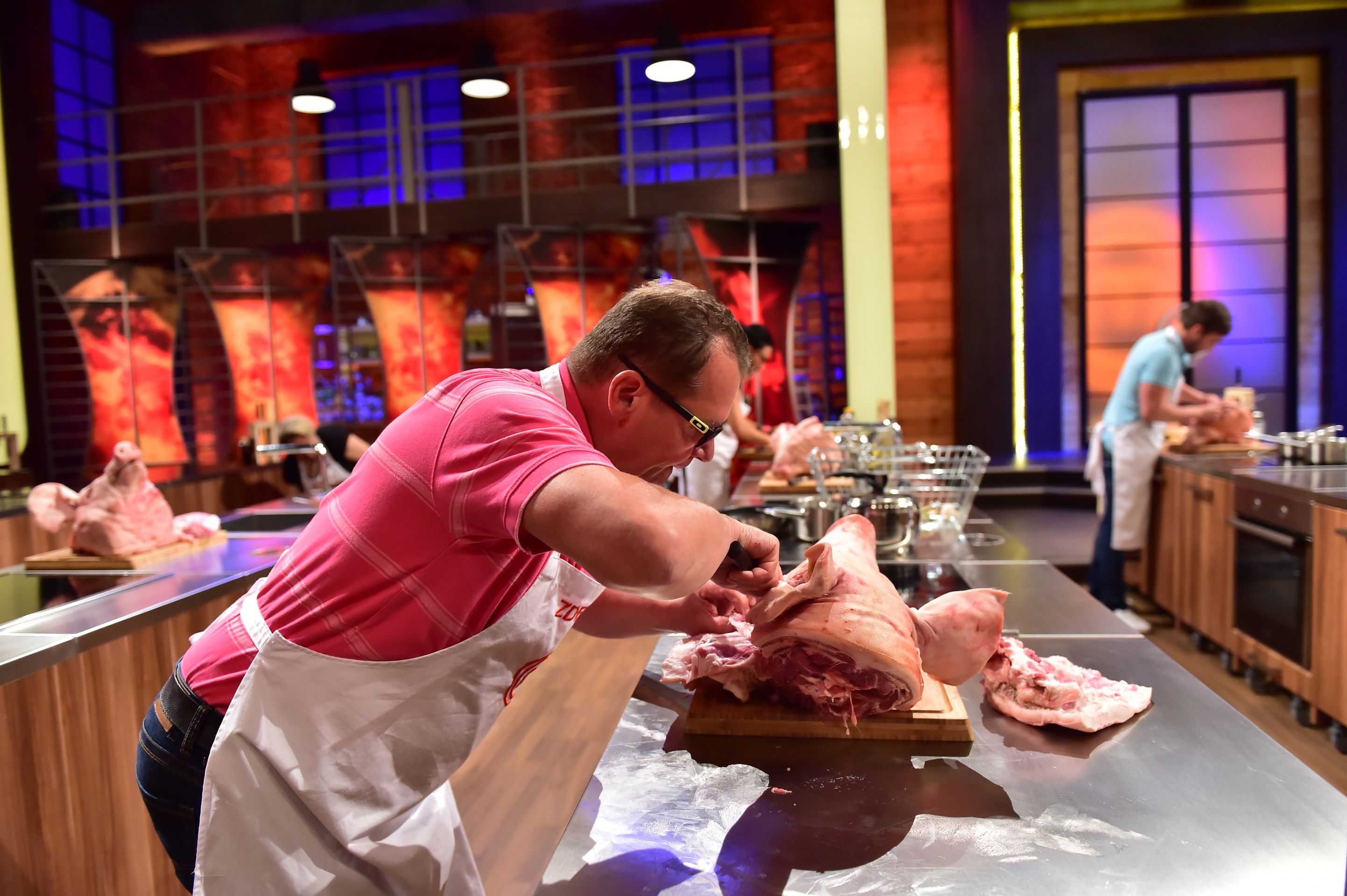 MasterChef Česko: Prasečí hlavy vyděsily soutěžící! - 7 - GALERIE: MasterChef Česko: Prasečí hlavy vyděsily soutěžící! (7/7)
