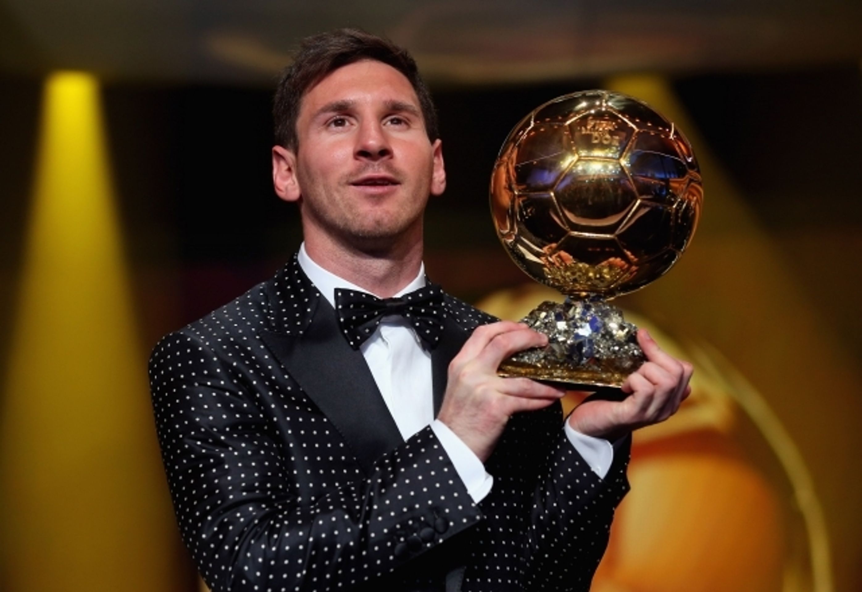 Lionel Messi získal počtvrté Zlatý míč - 2 - GALERIE: Lionel Messi získal počtvrté Zlatý míč (9/10)