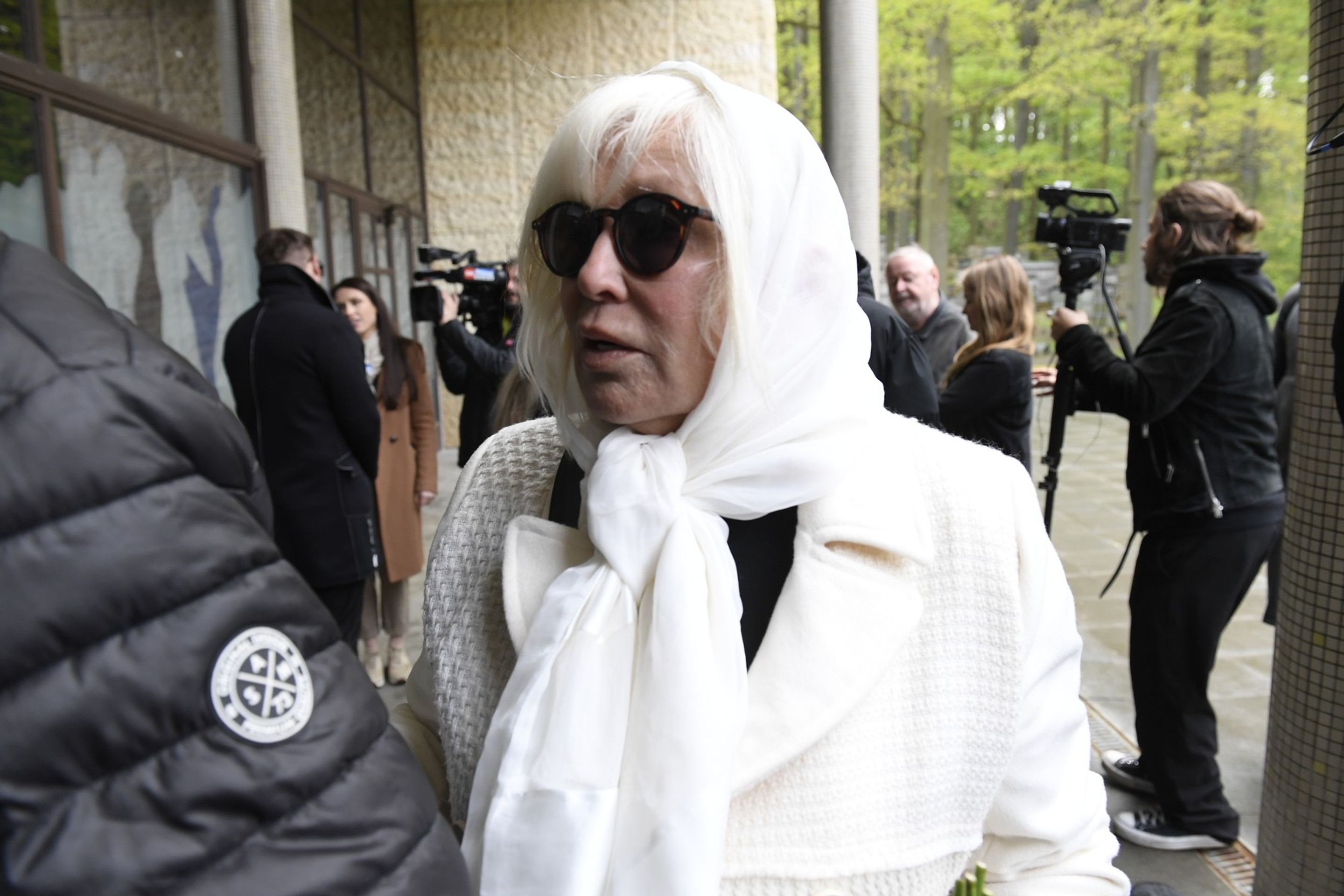 Hana Čížková na pohřbu Josefa Laufera - Pohřeb Josefa Laufera (7/19)