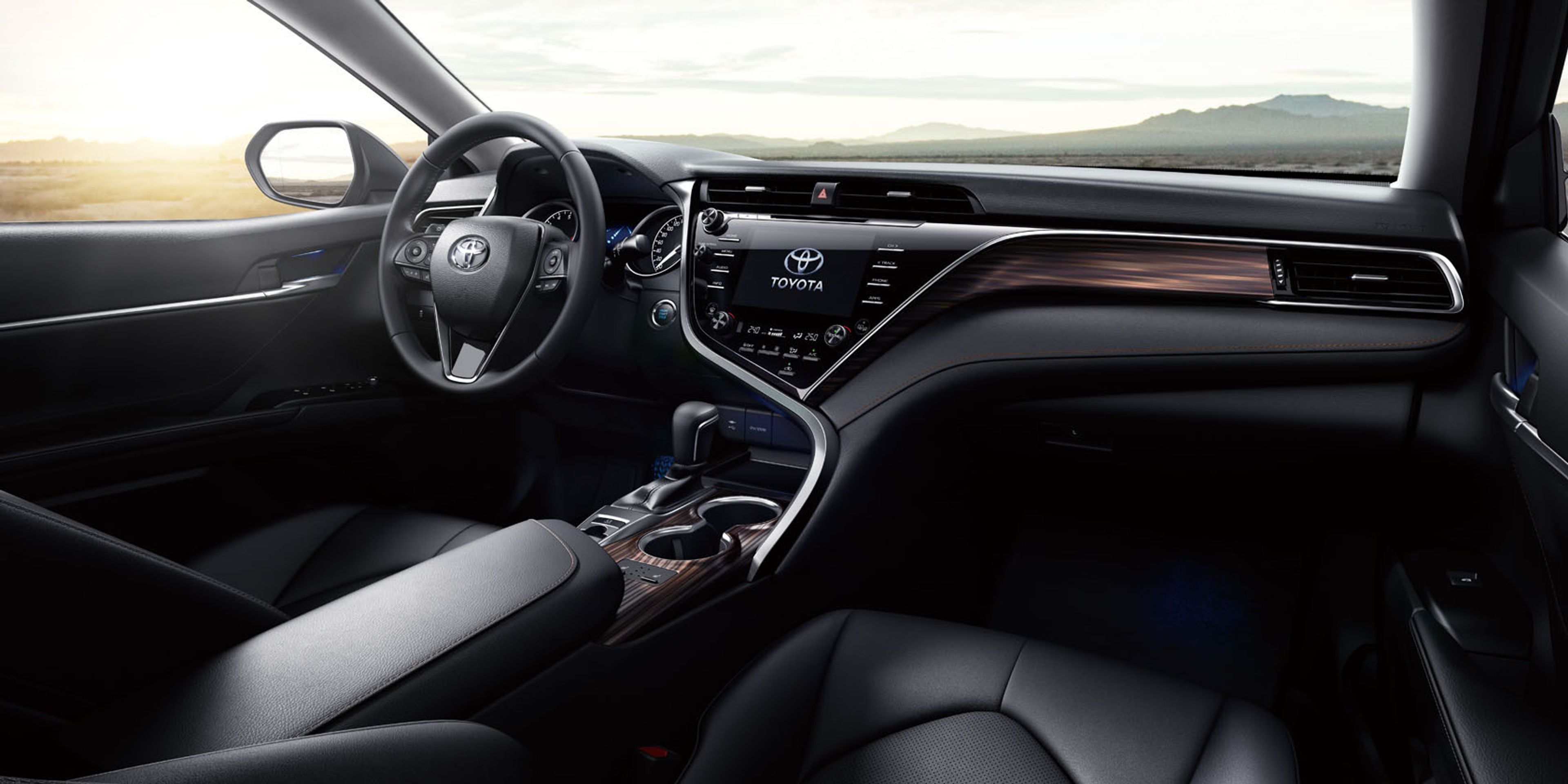 Toyota Camry - 30 - Fotogalerie: Toyota Camry se po letech vrací do Evropy (10/19)