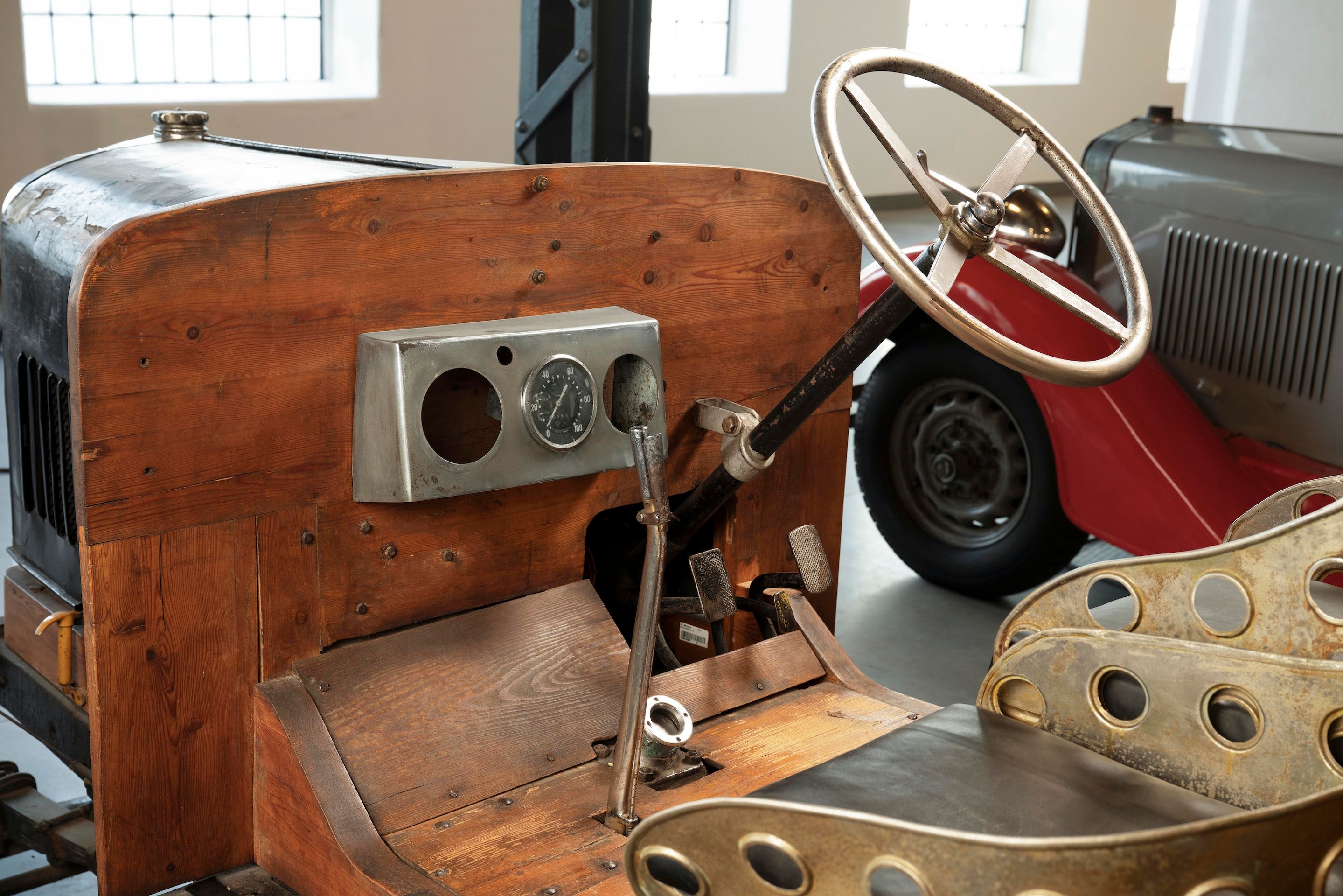 Unikátní historické vozy v nové expozici Škoda Muzea - Škoda Muzeum ukáže unikátní historické vozy před renovací (14/48)