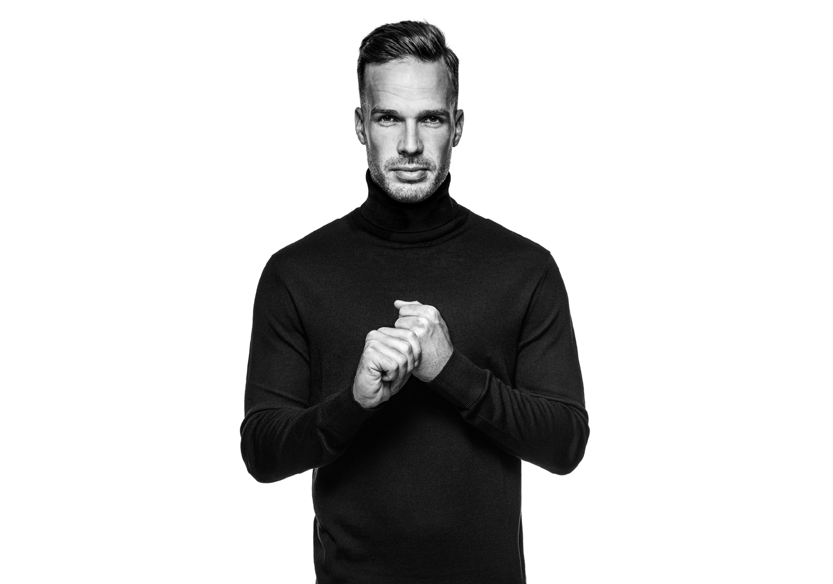 Filip Novák - Sportovní hvězdy pózovaly pro nový kalendář (7/18)