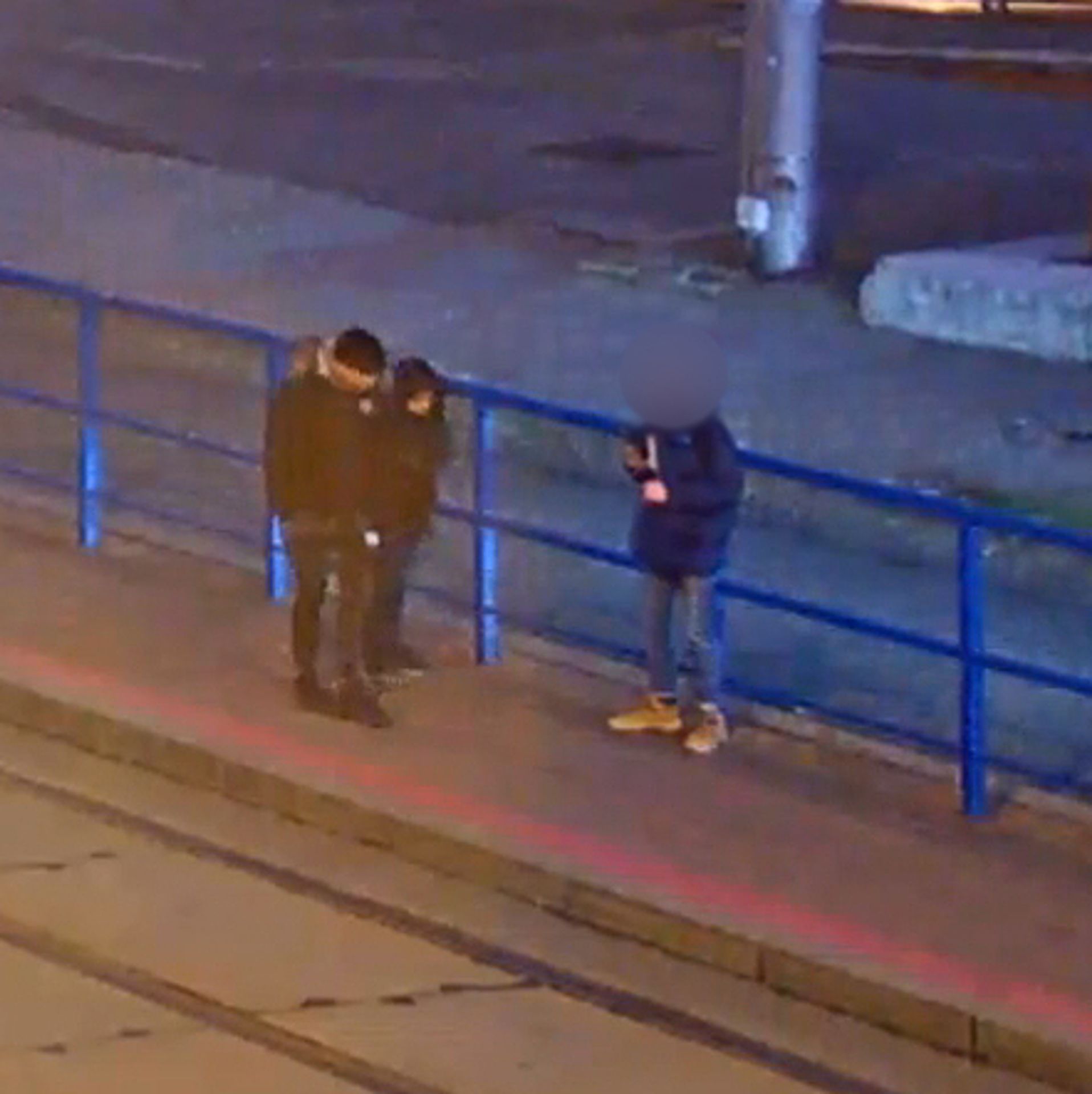 Okradení nezletilého na tramvajové zastávce v Ostravě - 3 - GALERIE: Okradení nezletilého na tramvajové zastávce v Ostravě (3/5)