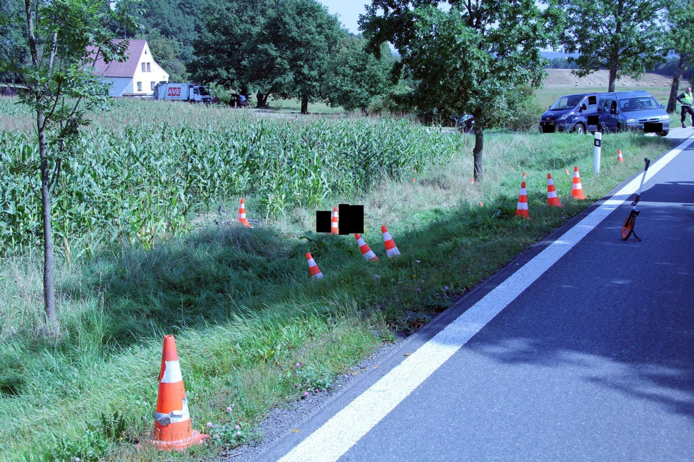 Řidič srazil cyklistu a od nehody ujel - 2 - GALERIE: Řidič srazil cyklistu a od nehody ujel (2/5)