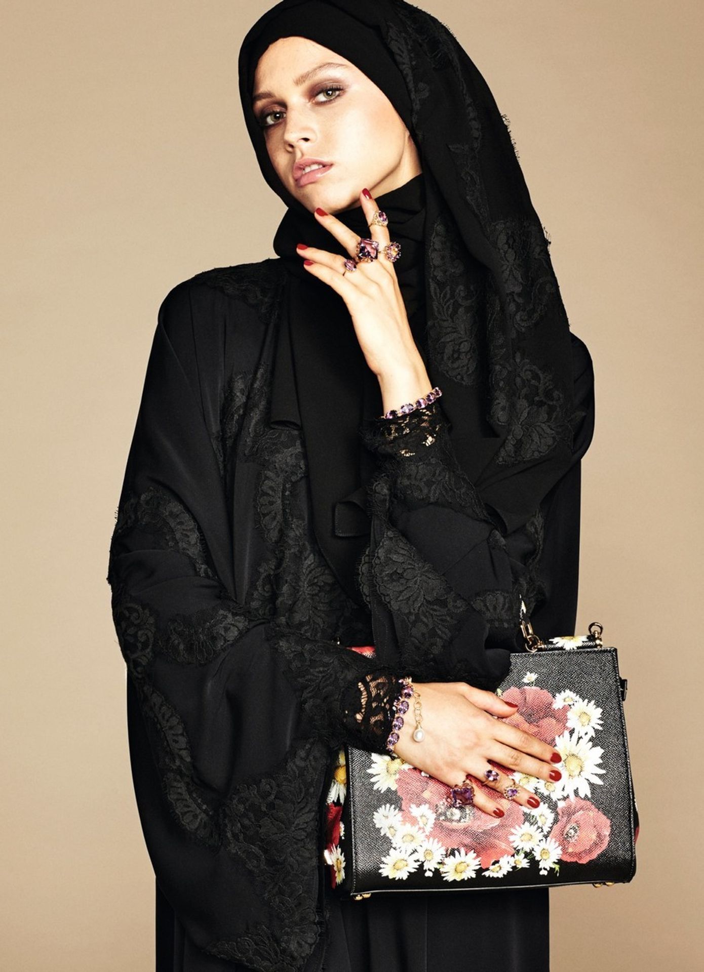 Kolekce Dolce & Gabbana pro muslimky - 2 - GALERIE: Kolekce Dolce & Gabbana pro muslimky (2/6)