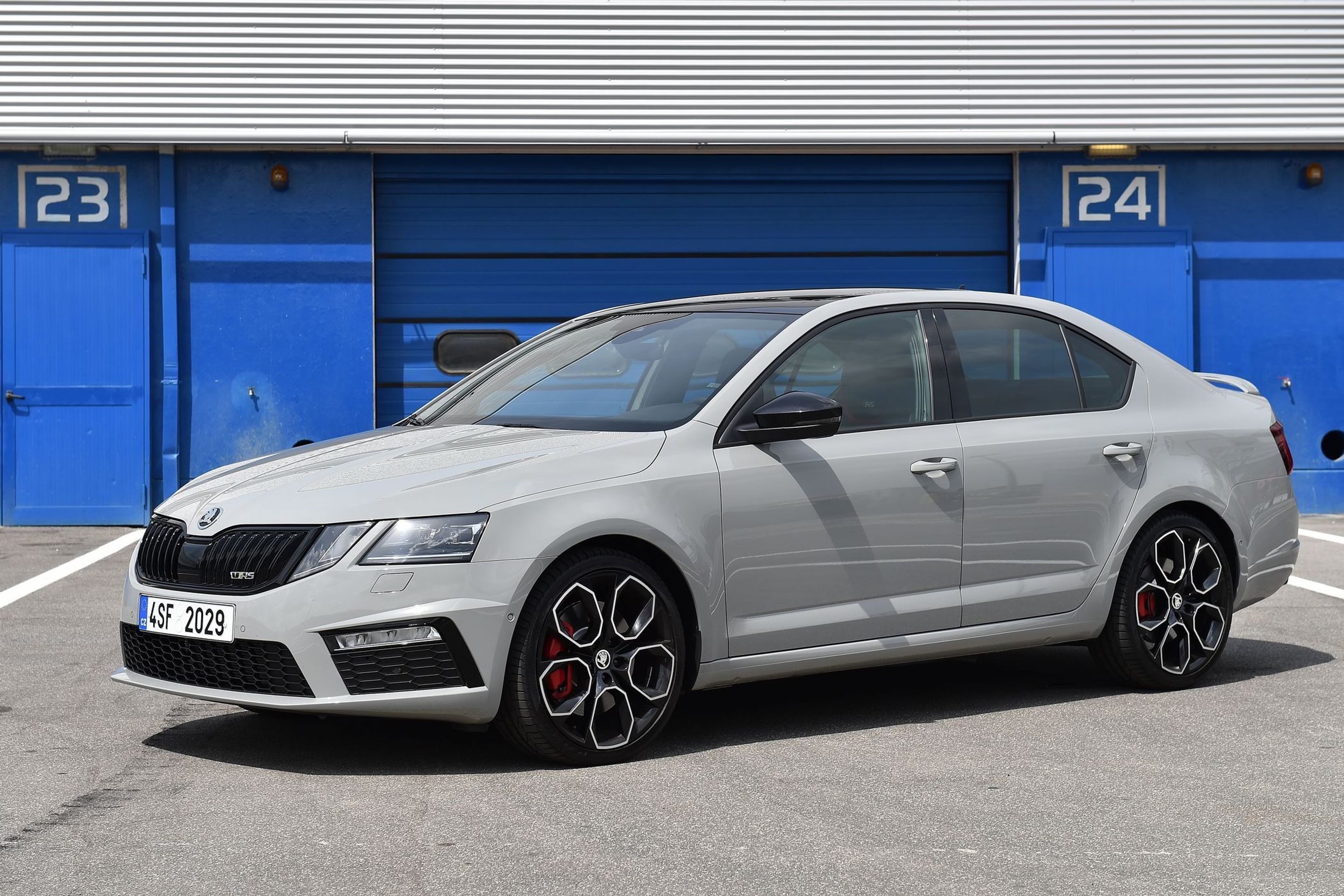 Škoda Octavia RS 245 - 12 - GALERIE: Škoda Octavia RS 245 (7/13)