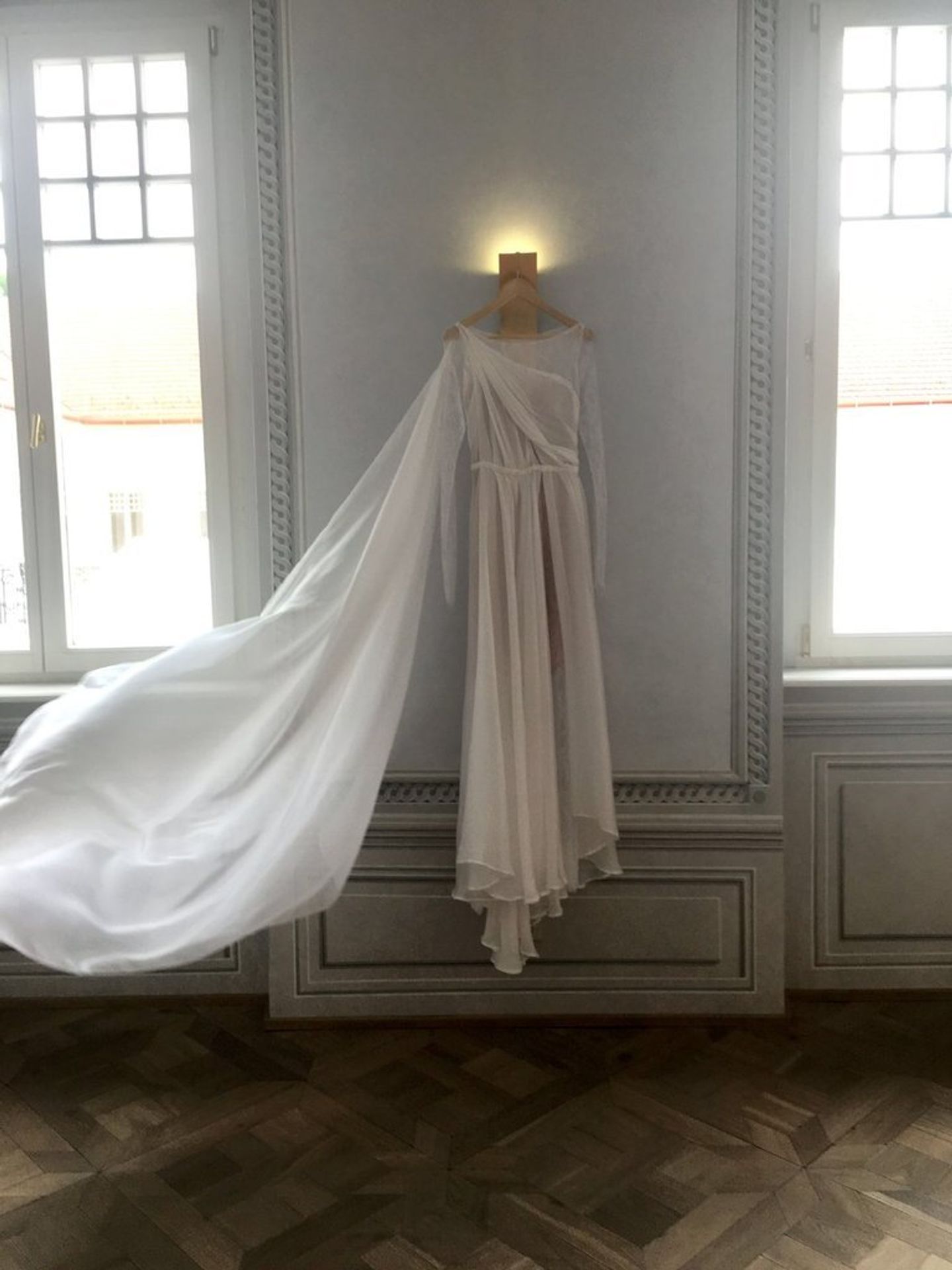 Svatební šaty Adely Vinczeové (Banášové) - 3 - GALERIE: Svatební šaty Adely Vinczeové (Banášové) (3/5)
