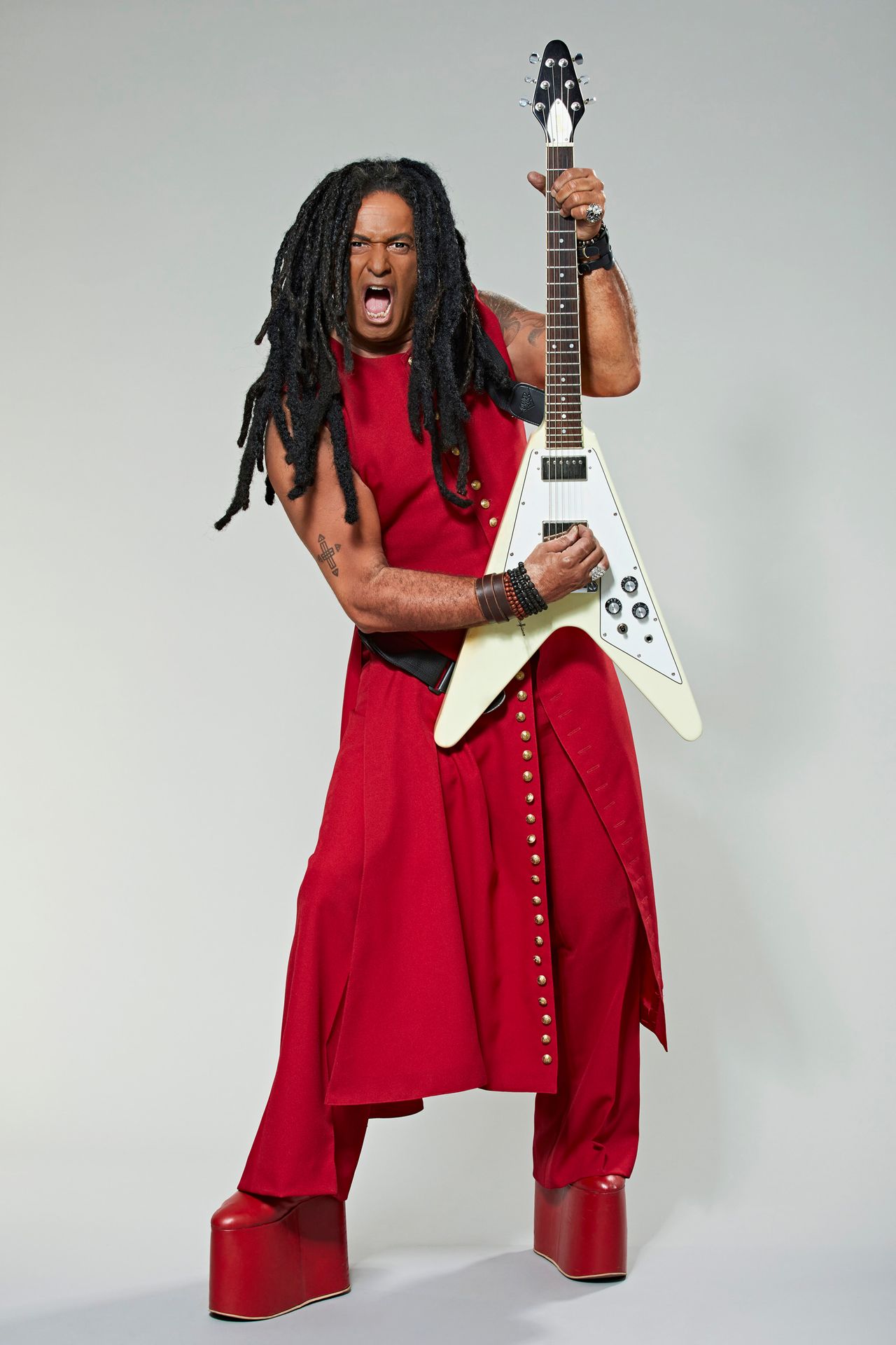 TVOJE TVÁŘ MÁ ZNÁMÝ HLAS: portréty 8. epizody - Martin Dejdar jako Lenny Kravitz - GALERIE: TVOJE TVÁŘ MÁ ZNÁMÝ HLAS: portréty 8. epizody (5/8)
