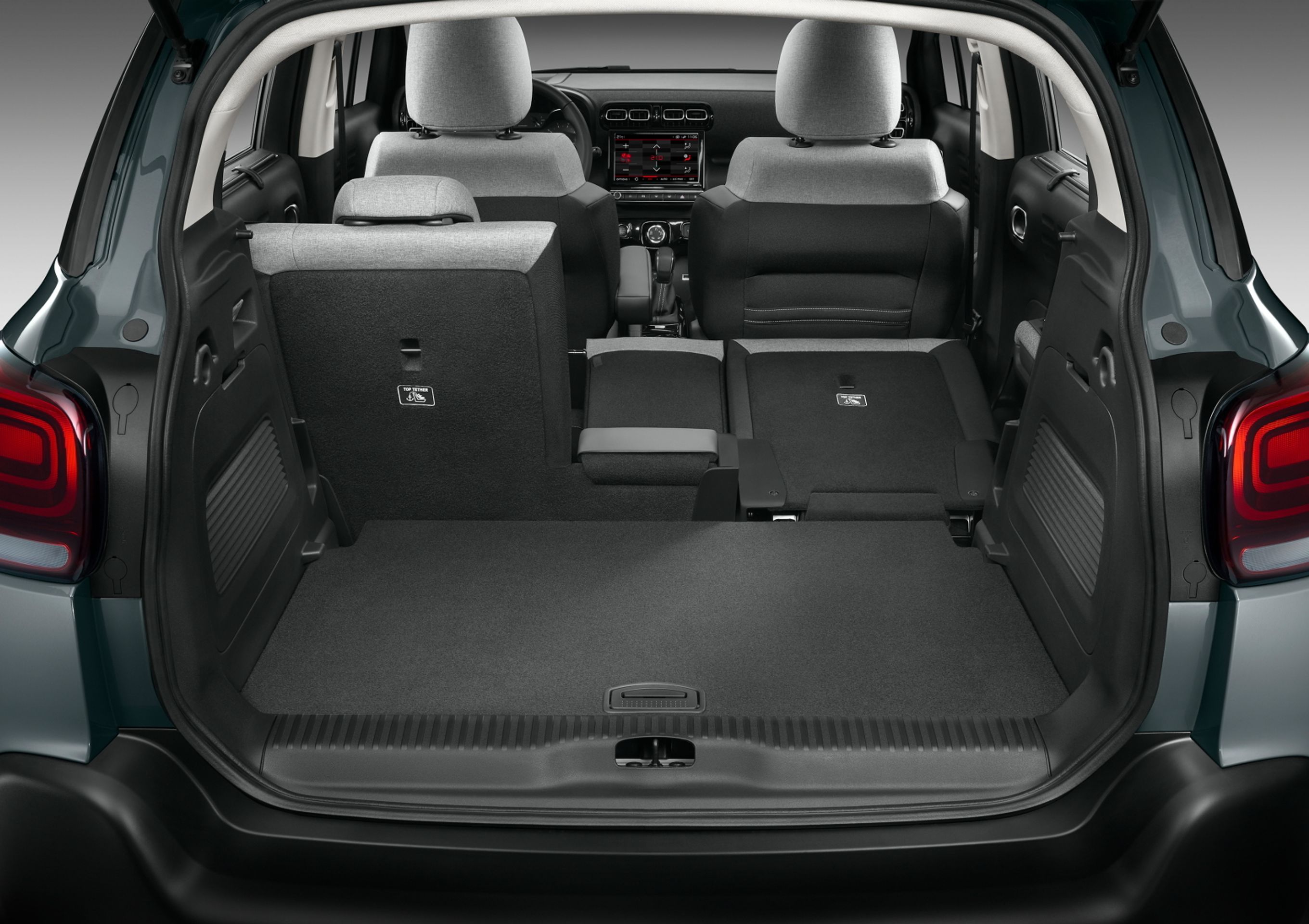 Nový Citroën C3 Aircross - 30 - Fotogalerie: Citroën C3 Aircross v novém kabátě (12/25)