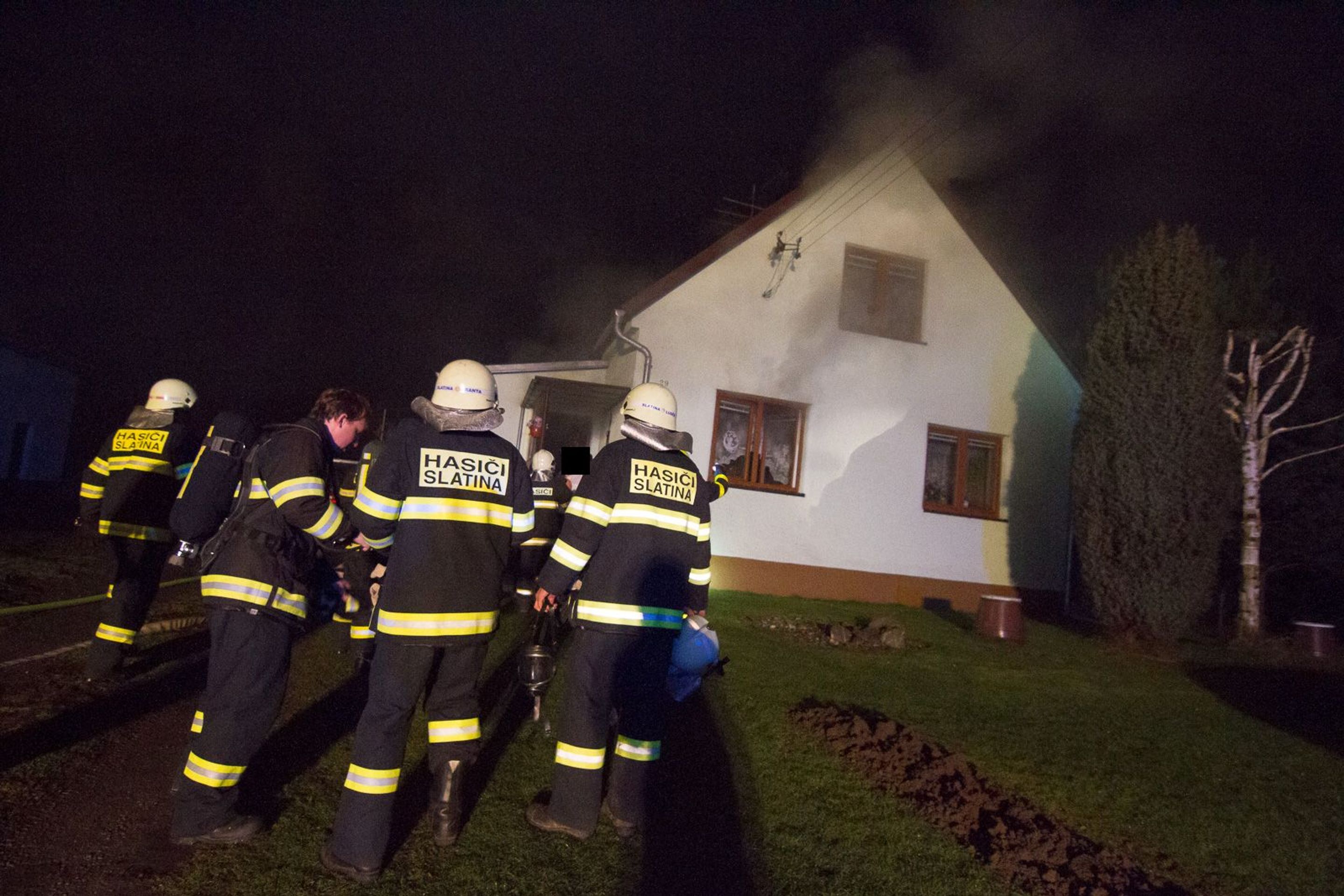 Požár domu ve Staré Vsi u Bílovce - GALERIE: Požár domu ve Staré Vsi u Bílovce (2/6)