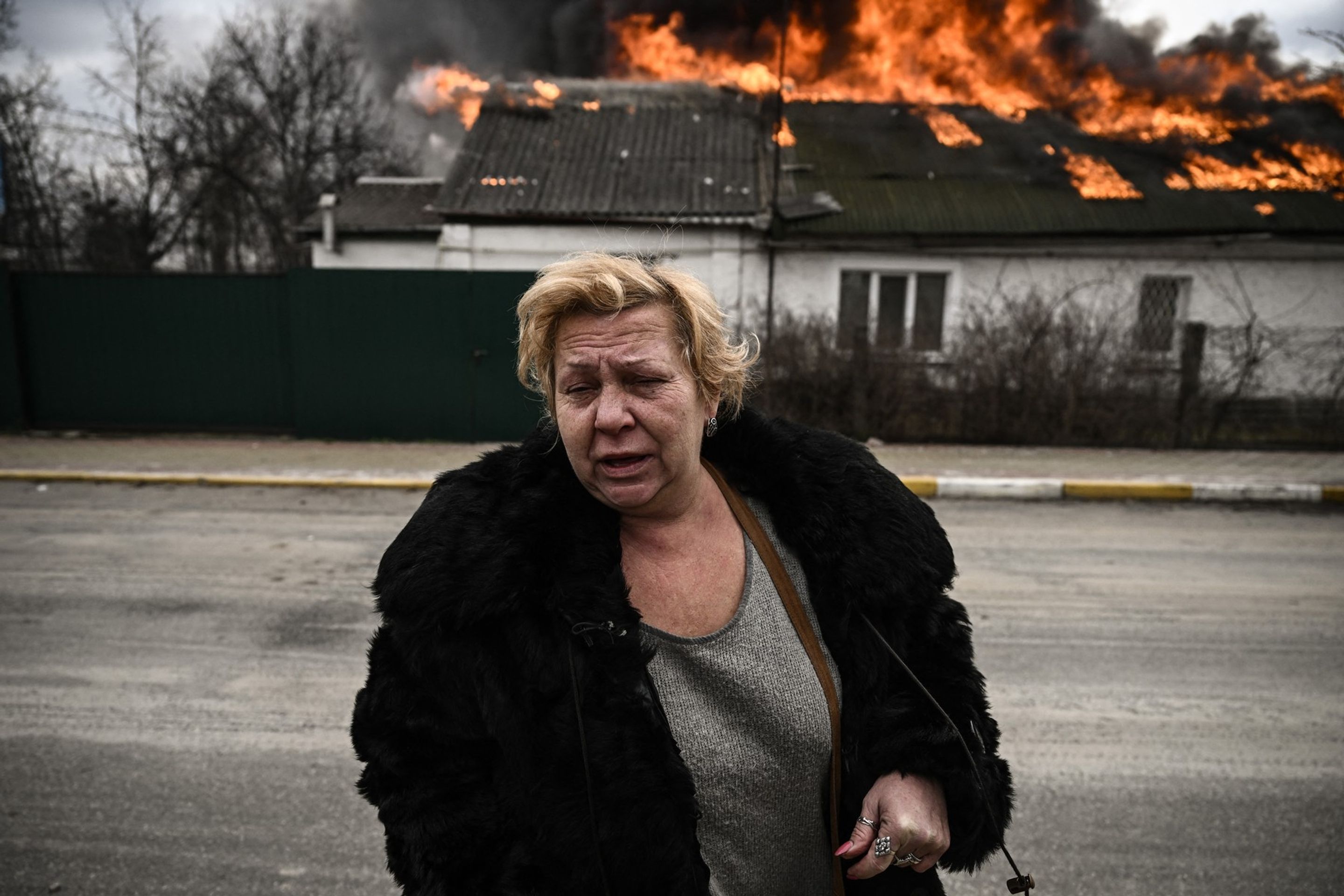 Evakuace lidí ve městě Irpiň - Město Irpiň opouštějí tisíce lidí (15/20)
