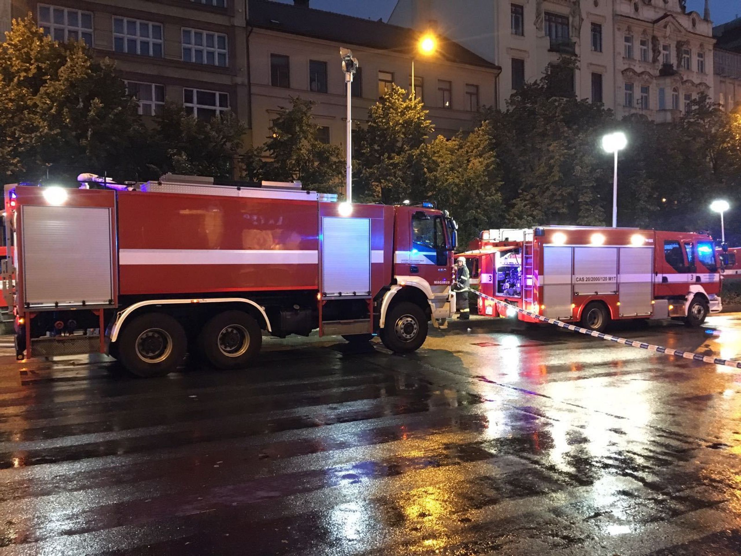 Požár hotelu na Václavském náměstí - 1 - GALERIE: Požár hotelu na Václavském náměstí (2/4)