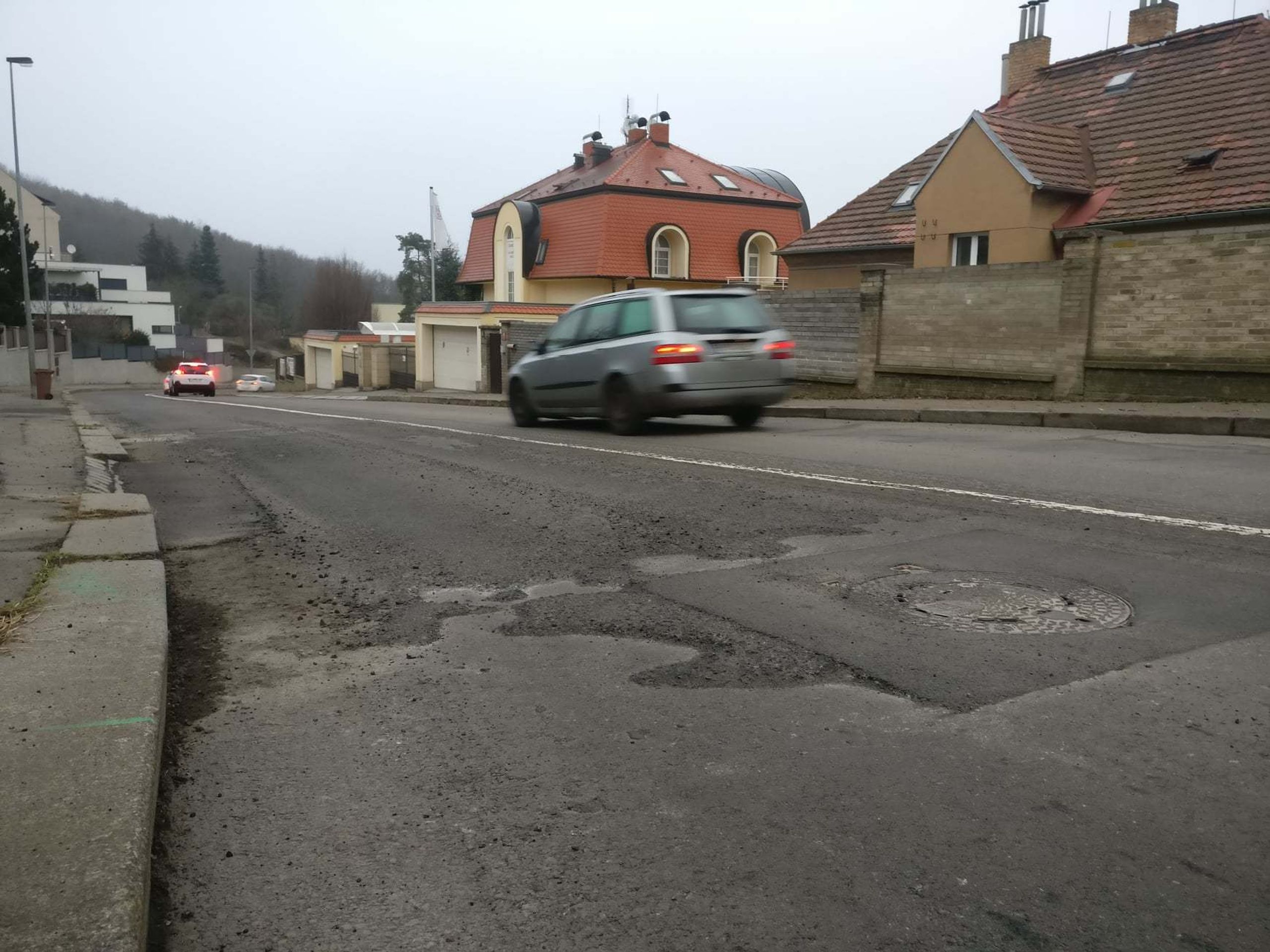 Opravená silnice na Praze 5 - 7 - GALERIE: Opravená silnice na Praze 5 (3/9)