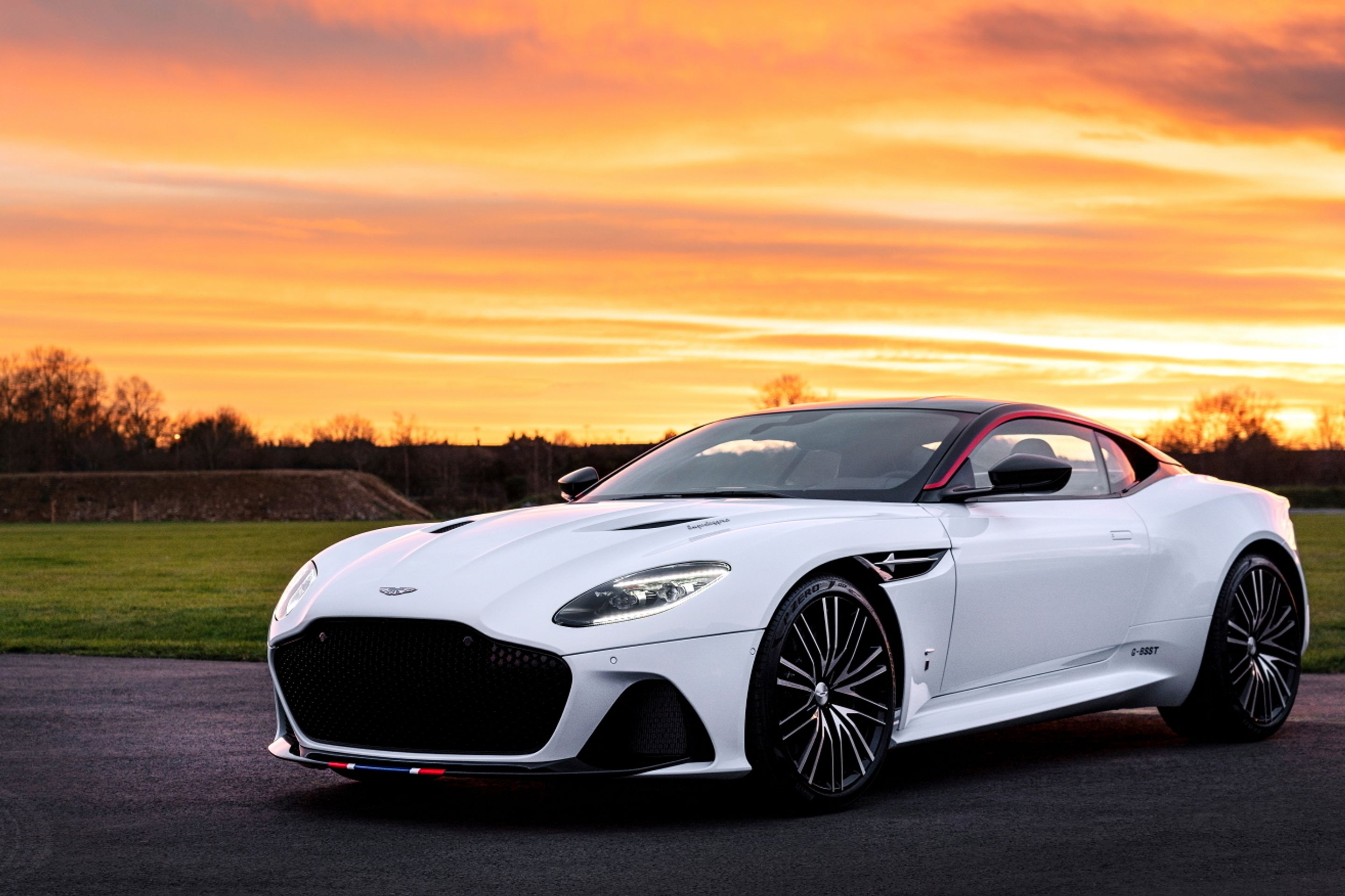 Aston Martin DBS Superleggera Concorde Edition - 17 - Fotogalerie: Nádherný Aston Martin odkazuje na nadzvukový Concorde (23/24)