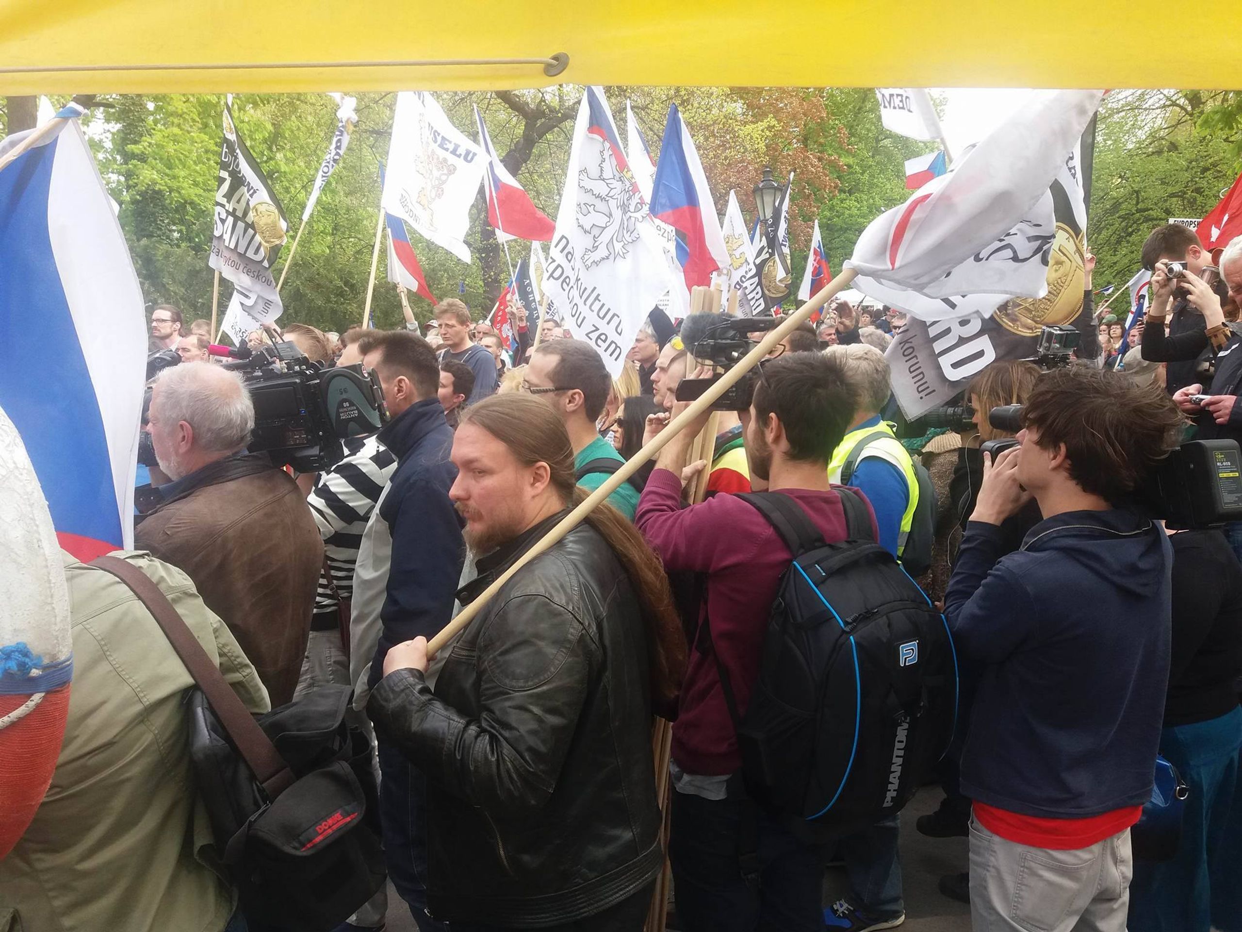 Demonstrace Národní demokracie v Praze - GALERIE: 1. máj v ulicích (8/8)