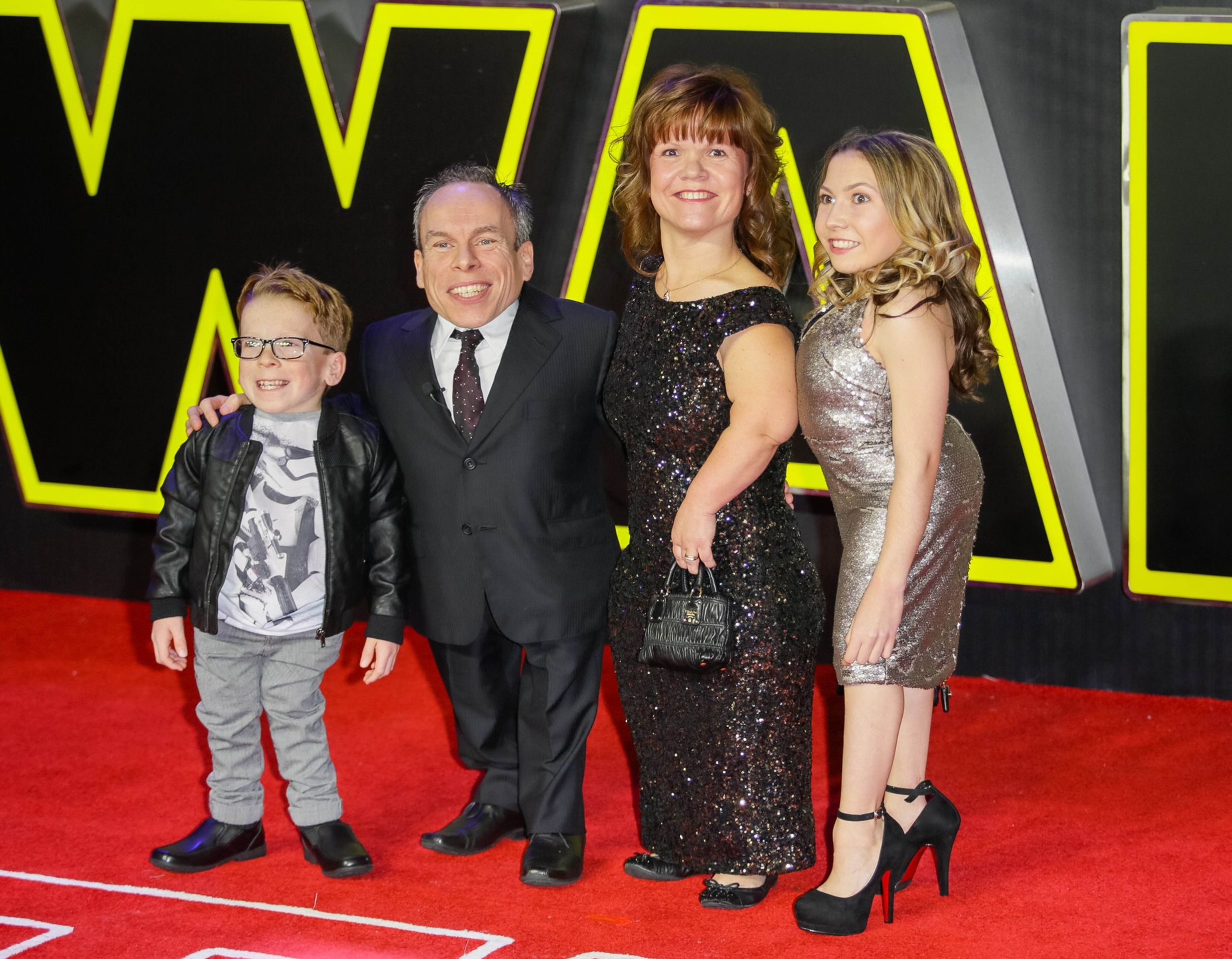 Warwick Davis s rodinou, 16. 12. 2015 premiéra Star Wars Síla se probouzí - Warwick Davis (5/8)