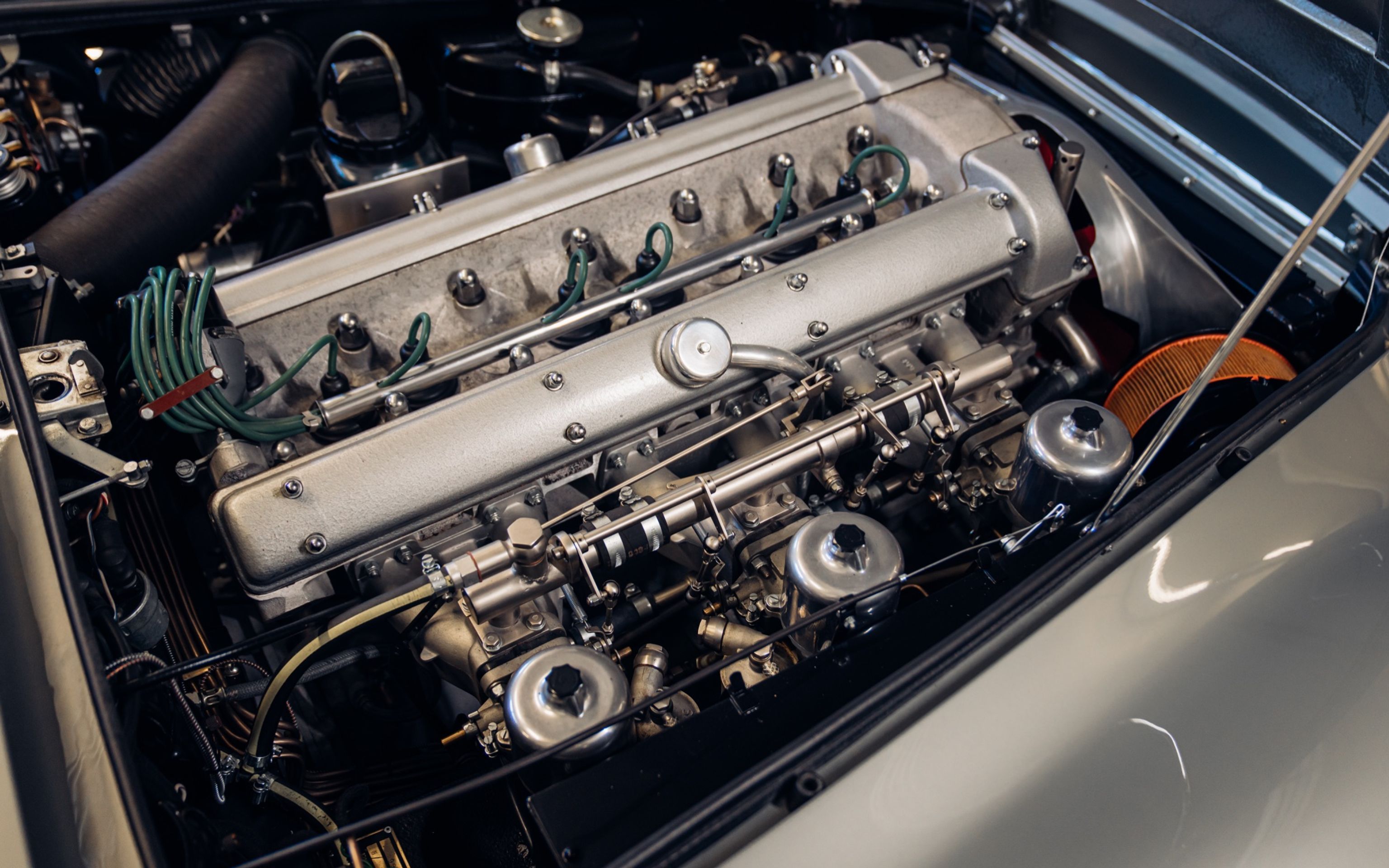Aston Martin DB5 z roku 1964, který Seanu Connerymu - Aston Martin DB5 z roku 1964, který patřil Seanu Connerymu (9/11)