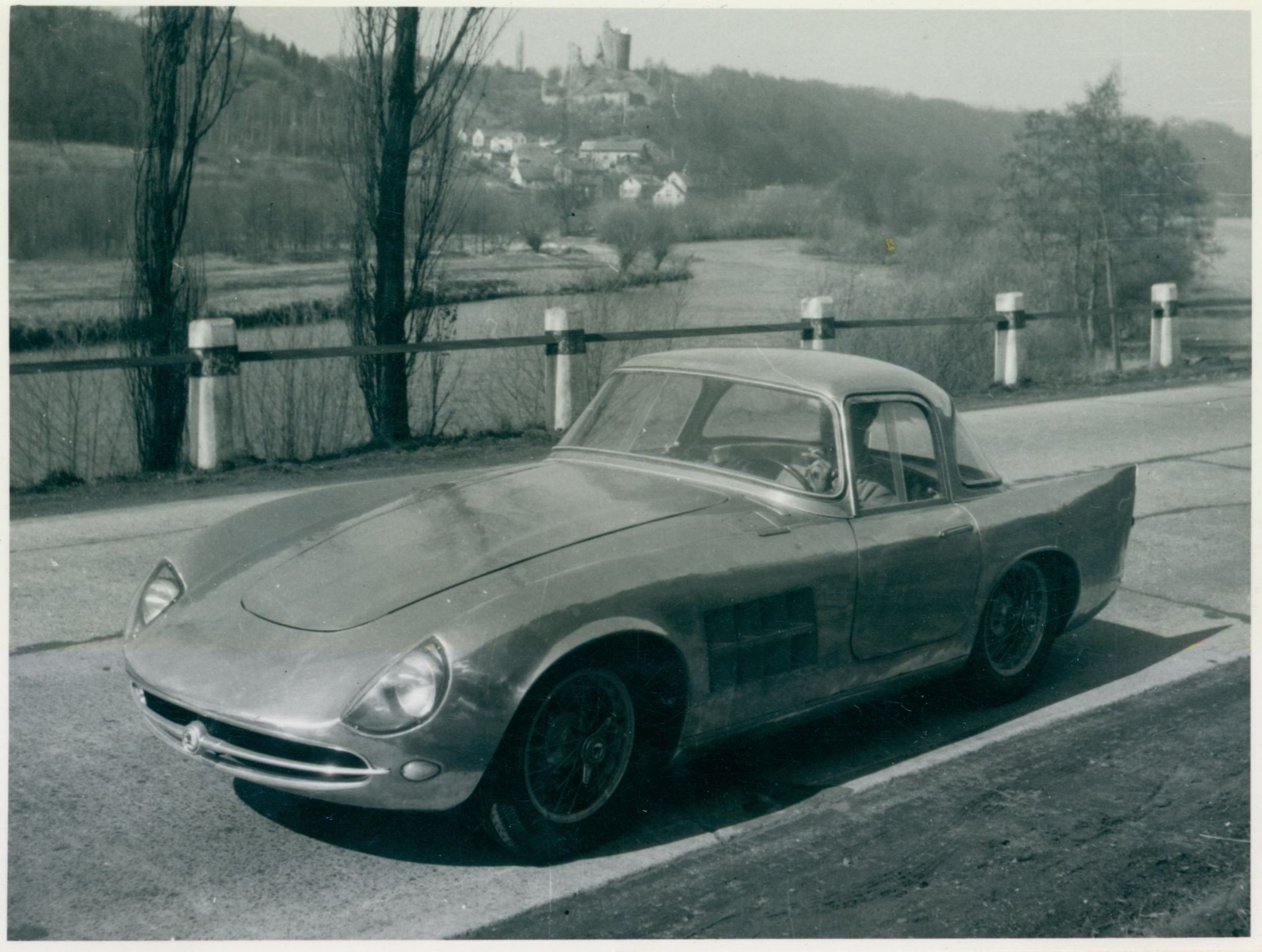 Škoda 1100 OHC Coupé z roku 1959 - Unikátní a krásná. Jediná dochovaná Škoda 1100 OHC Coupé z roku 1959 (7/9)