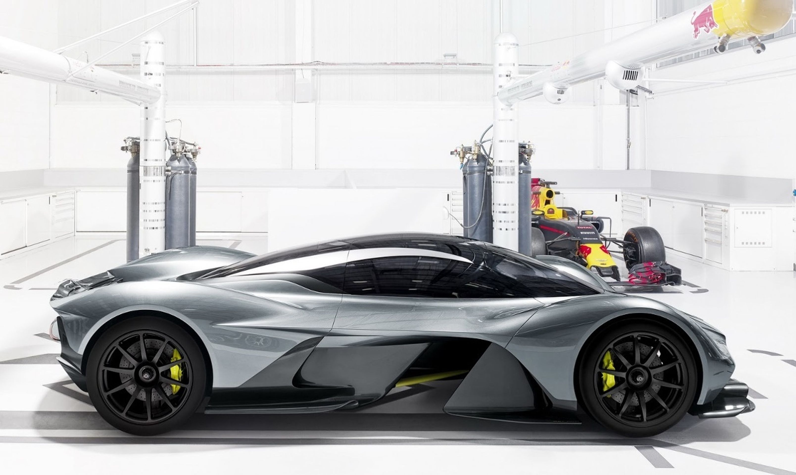 aston - 5 - GALERIE: Aston Martin Valkyrie (4/4)