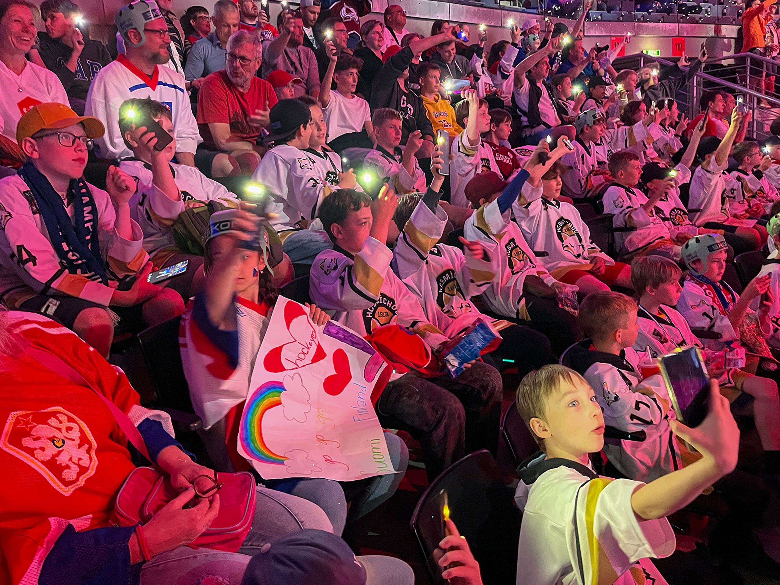 Malí hokejisté HC Smíchov na mistrovství světa - Liščata z pražského klubu HC Smíchov na návštěvě světového šampionátu (14/15)