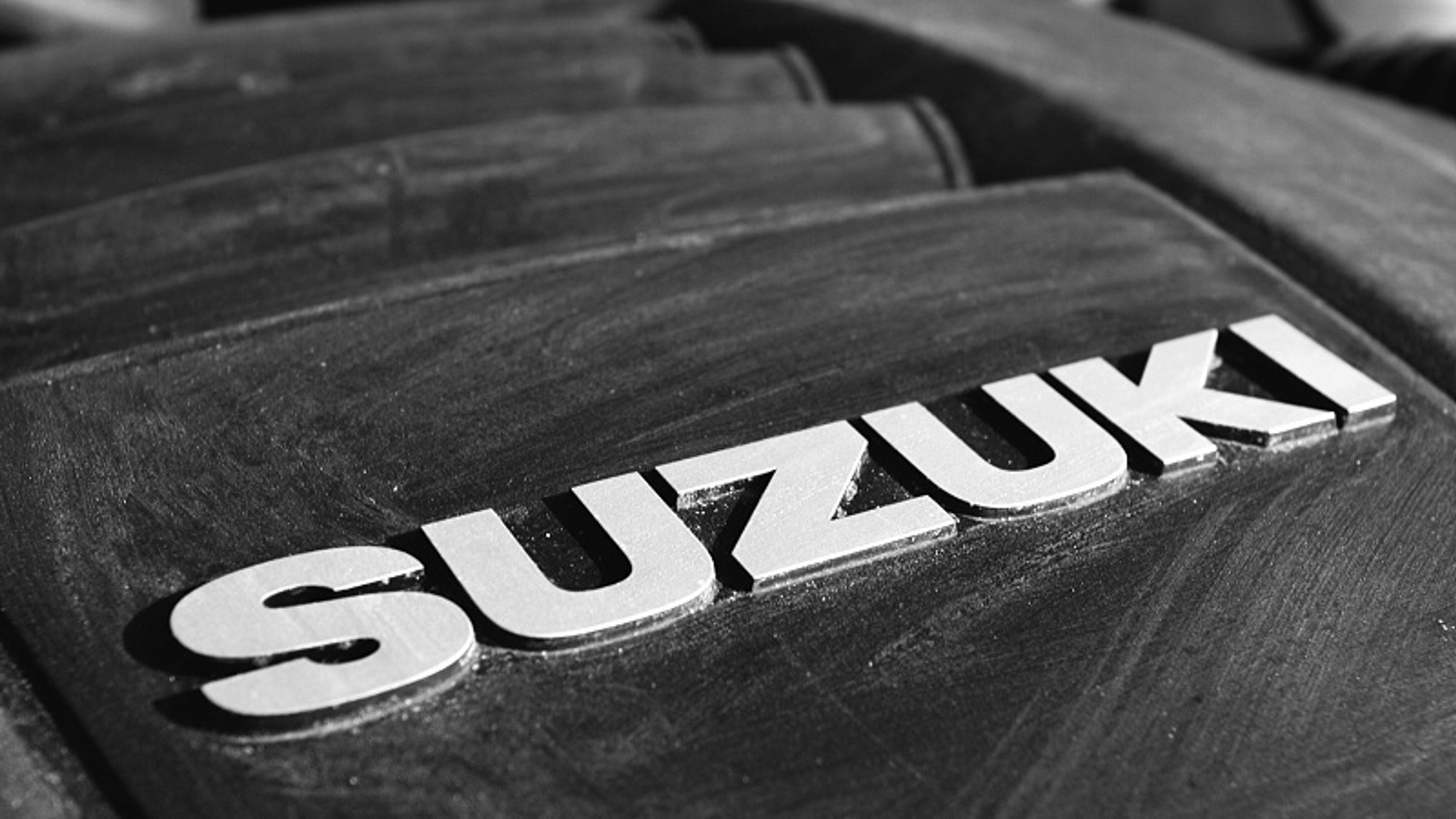 Suzuki Kizashi - 3 - GALERIE Suzuki Kizashi (4/6)