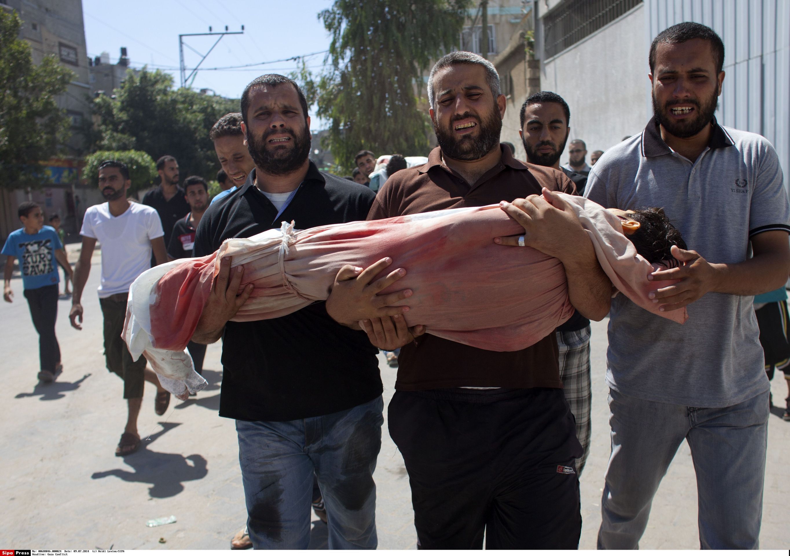 Válka v pásmu Gazy - 11 - FOTOGALERIE OD 18 LET: Smrt v pásmu Gazy (11/13)