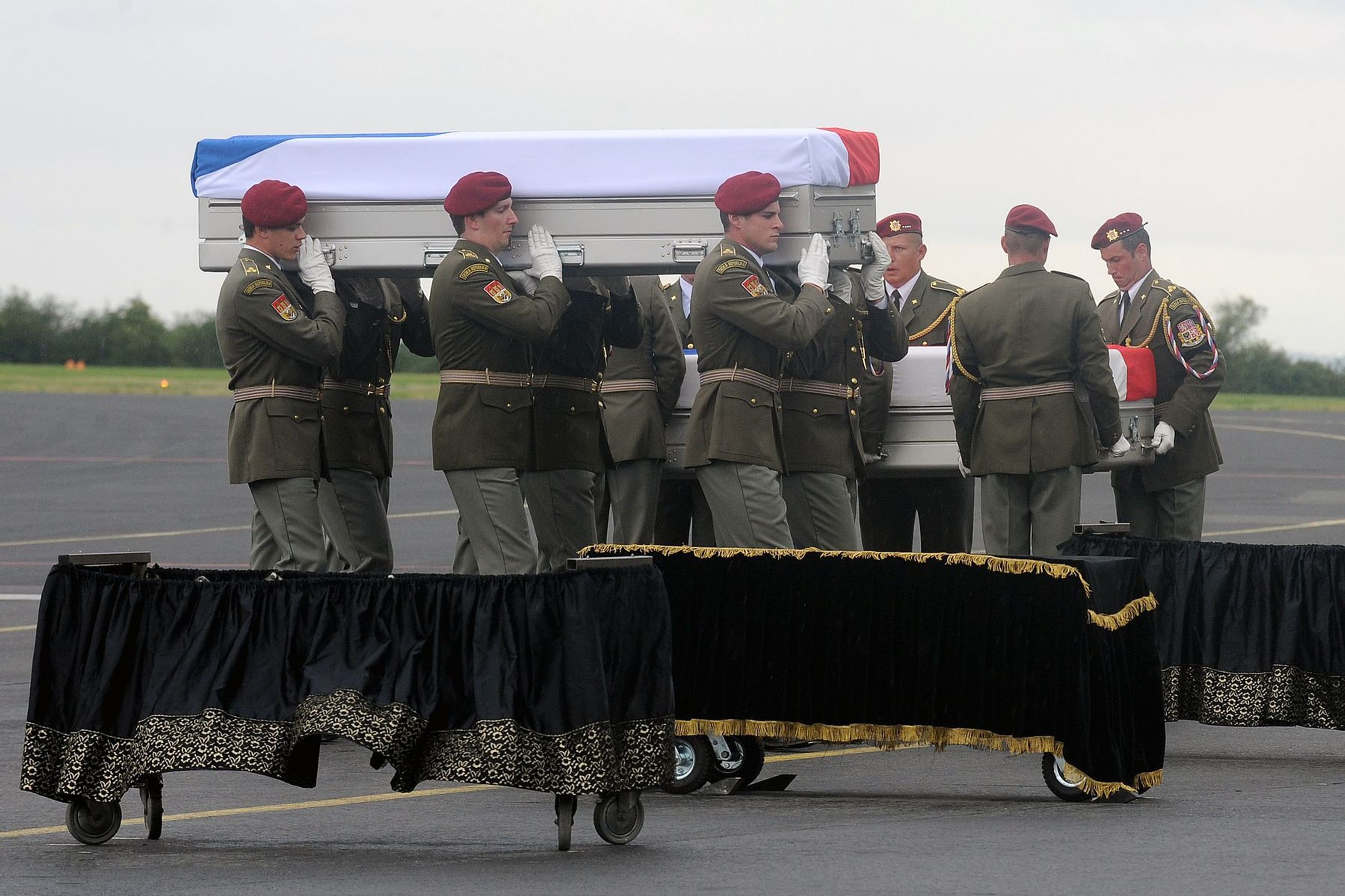 Kbely - přílet z Afghánistánu - 12 - GALERIE: Přílet z Afghánistánu (7/18)