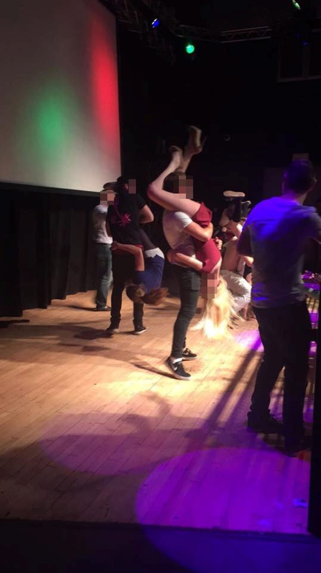 Studentská party se zvrhla - 1 - GALERIE: Studentská party se zvrhla (1/4)