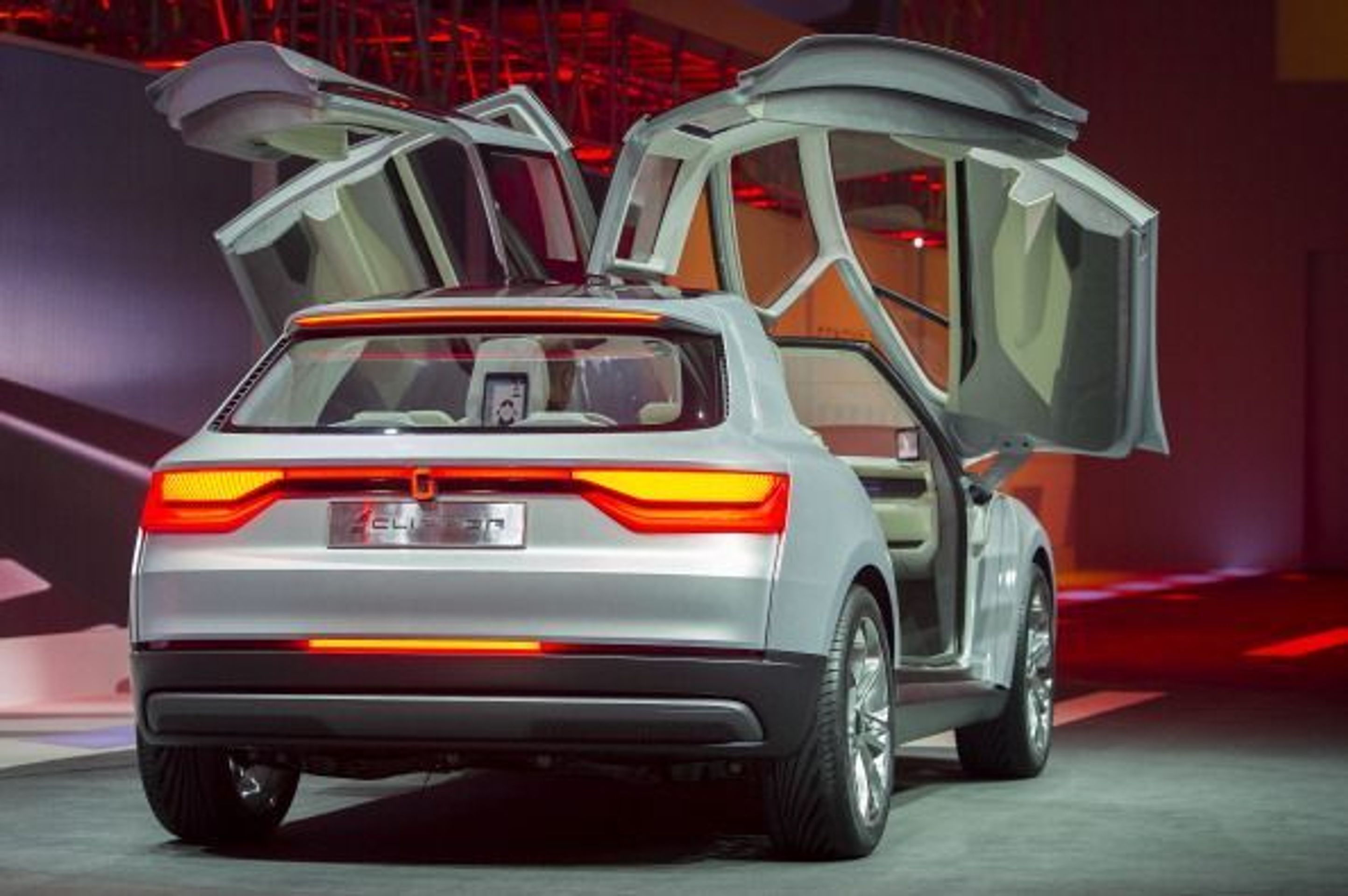 Autosalon Ženeva 2014 - 10 - Krasavci ze Ženevy (7/16)