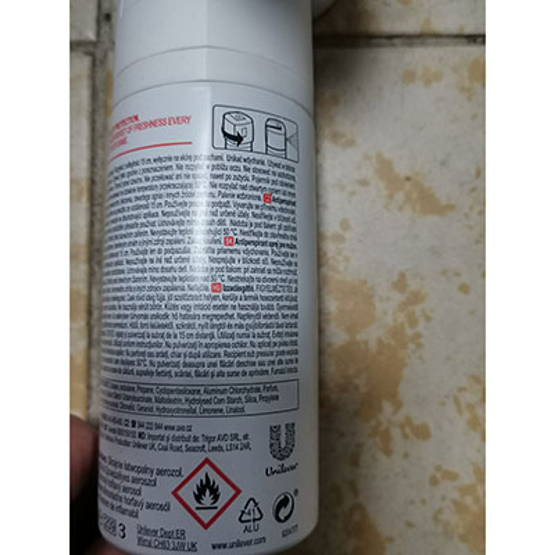Axe 48HR ANTI-PERSPIRANT ADRENALINE CHARGE UP PROTECTION MICROATIVE CAPSULES (4) - Závadná kosmetika (12/38)