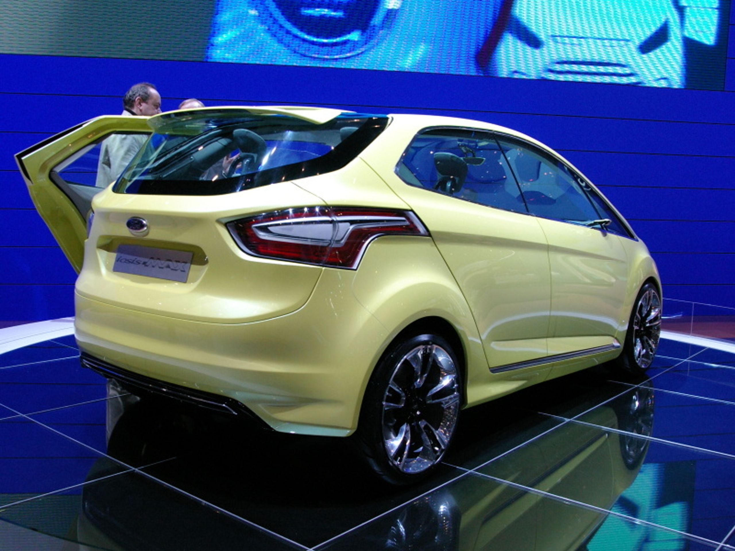 Ford Iosis MAX - GALERIE Ford Iosis MAX (1/6)