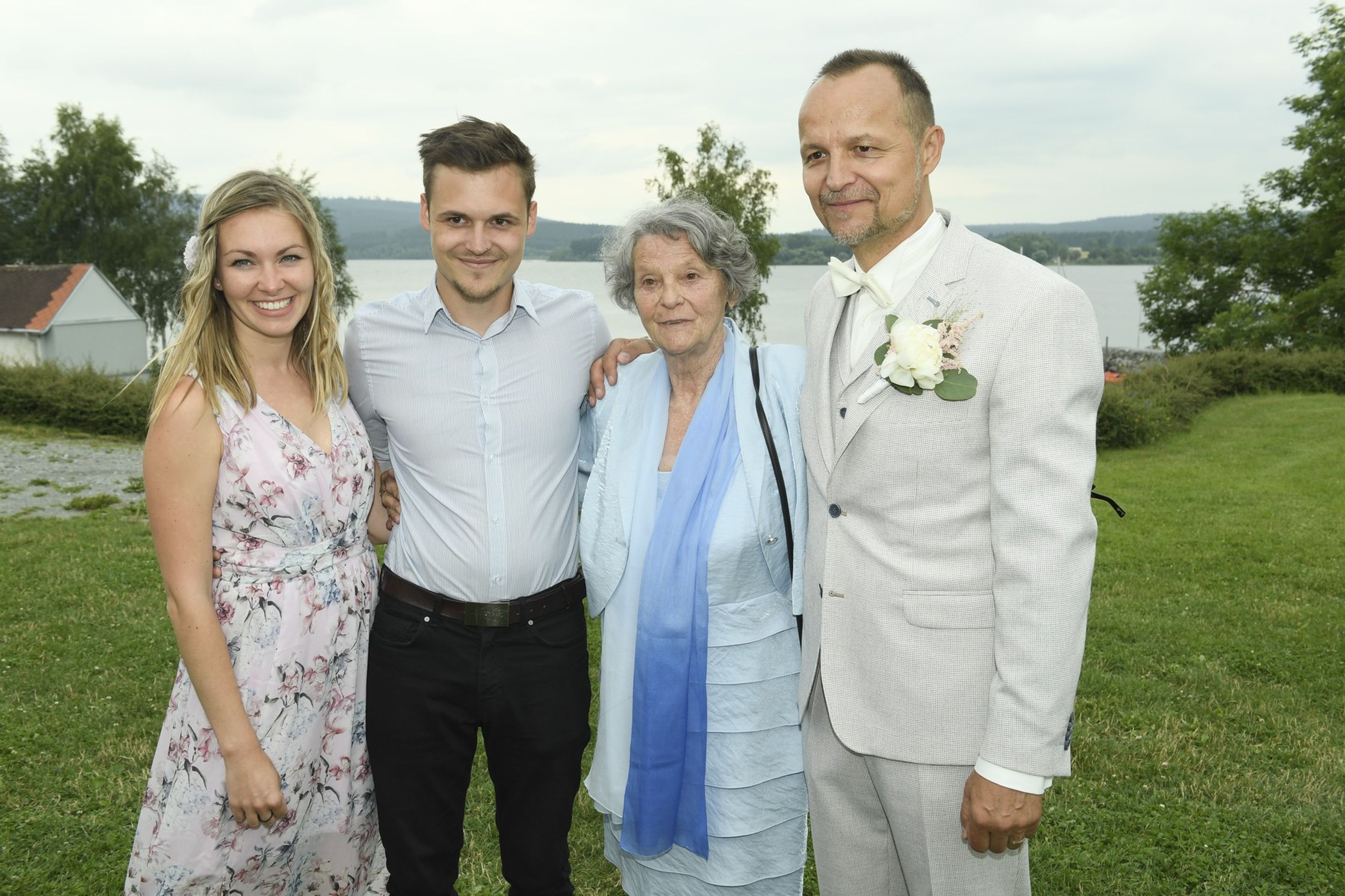 Petr Hradil (Rajchert) s rodinou na své svatbě, 18. 7. 2021 - Petr Hradil (Rajchert) (3/6)
