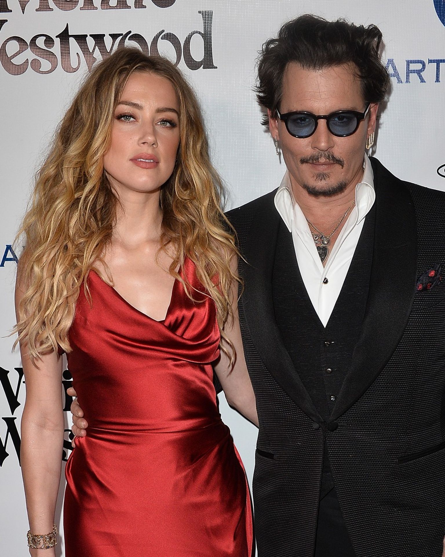 Johnny Depp s manželkou Amber - 2 - GALERIE: Johnny Depp s manželkou Amber (4/8)