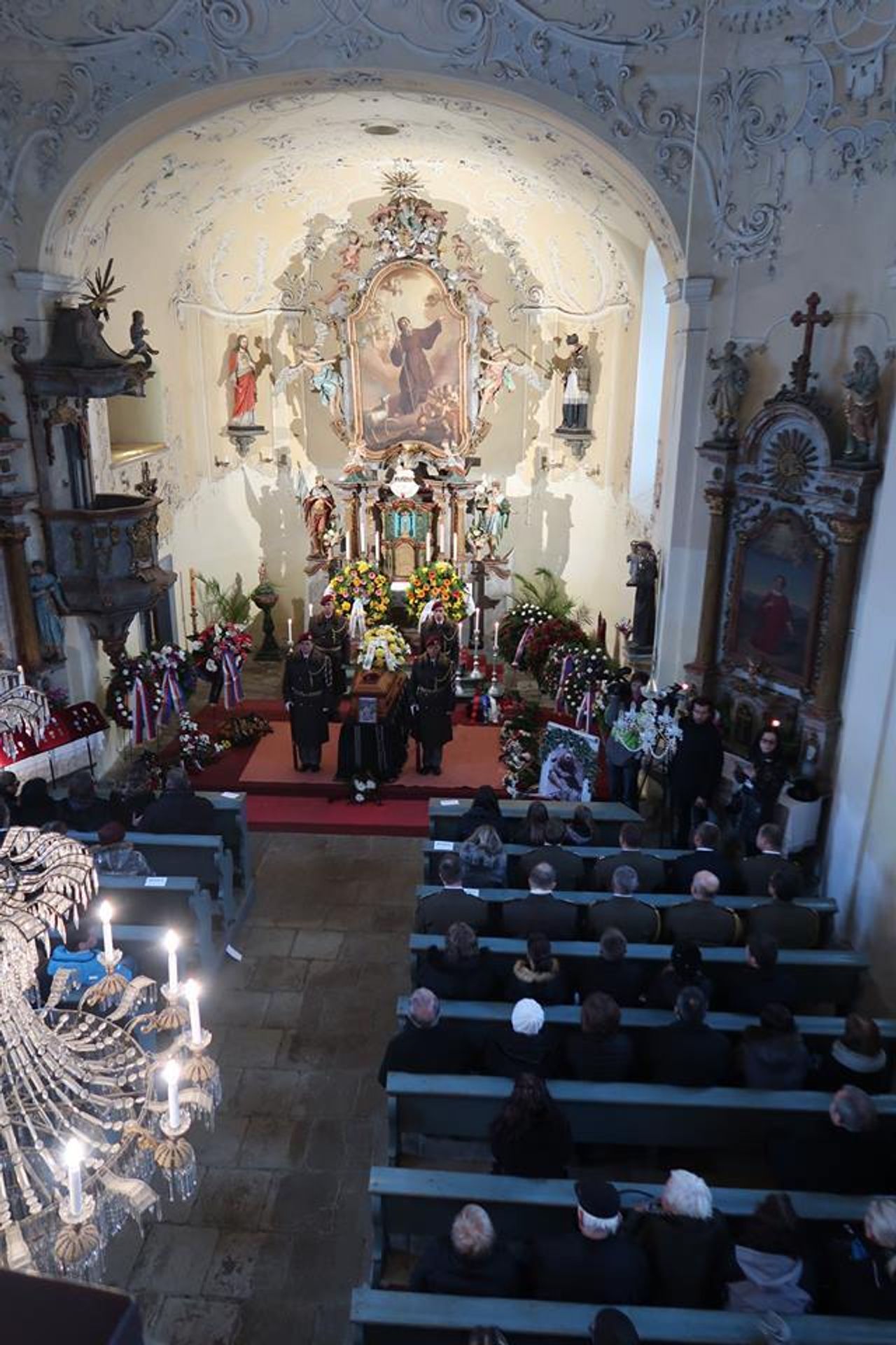 Rozloučení s válečným veteránem z Afghánistánu Jaroslavem Mevaldem - 6 - GALERIE: Rozloučení s válečným veteránem z Afghánistánu Jaroslavem Mevaldem (6/10)