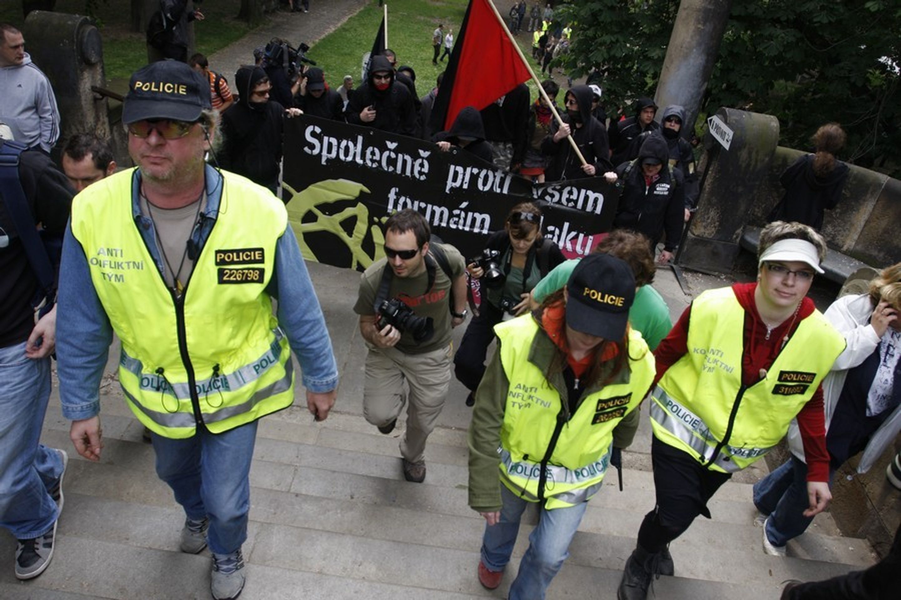 Anarchisti - GALERIE: Anarchisti (10/12)