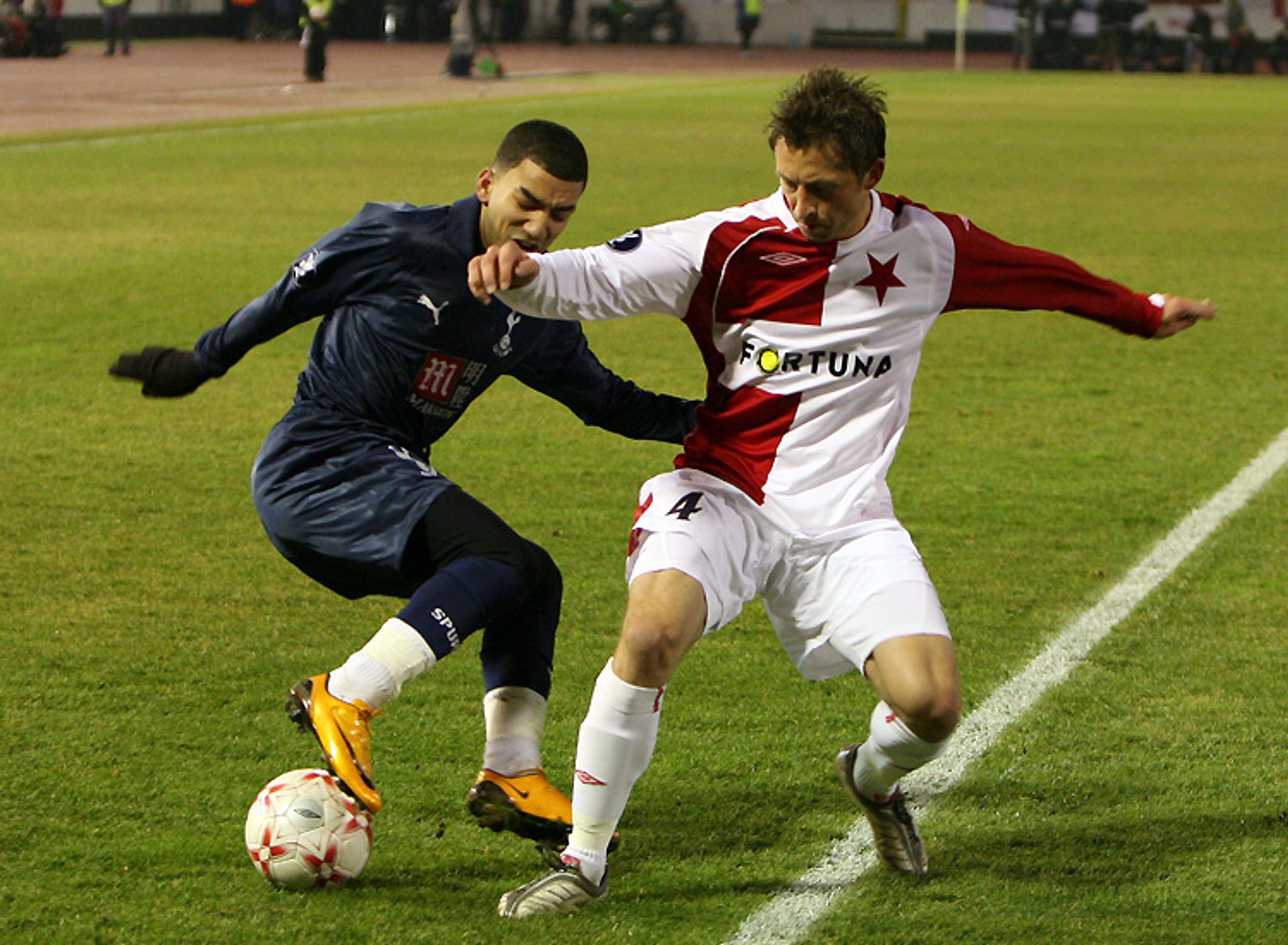 SK SLAVIA PRAHA - TOTTENHAM HOTSPUR FC - Videa: Slavia podlehla Tottenhamu 1:2 (1/8)