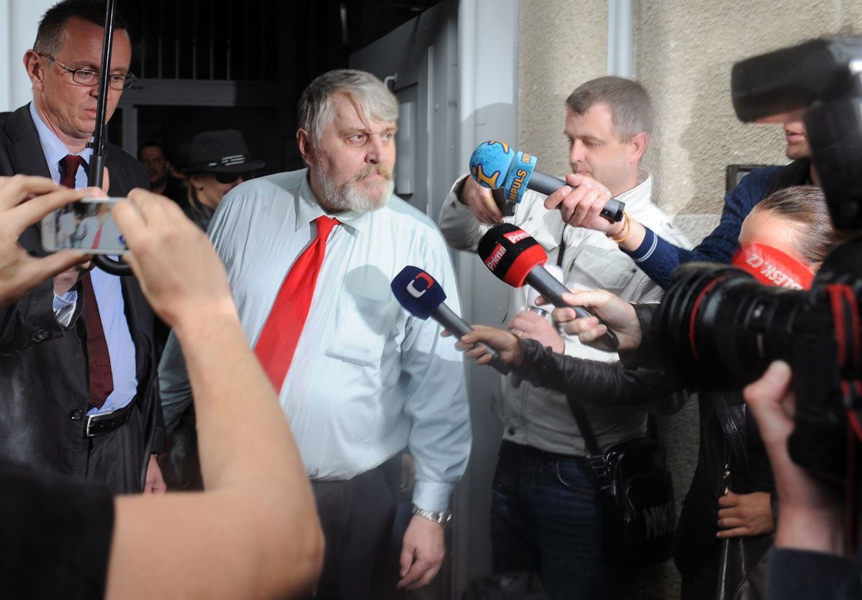 Ivan Jonák je na svobodě - 2 - Ivan Jonák je po 18 letech na svobodě (3/18)