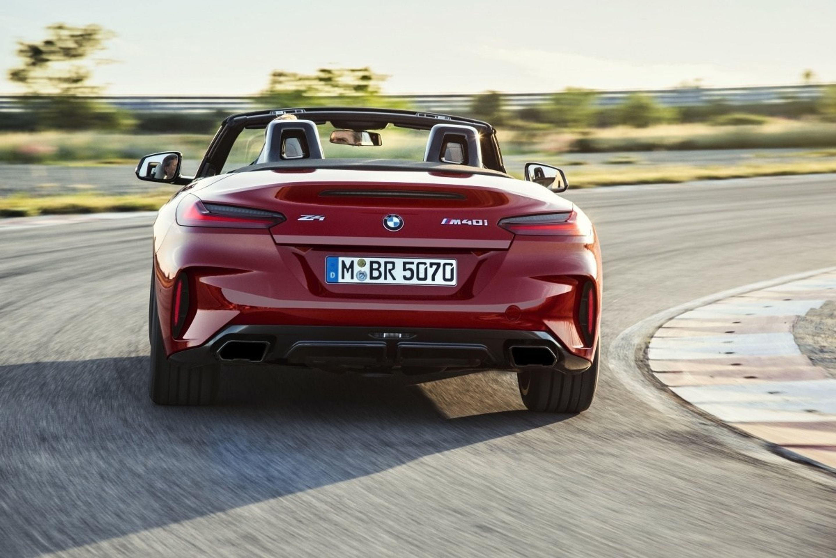 BMW Z4: Staré vs. nové - 22 - Fotogalerie: Srovnání starší a nové verze BMW Z4 (15/18)