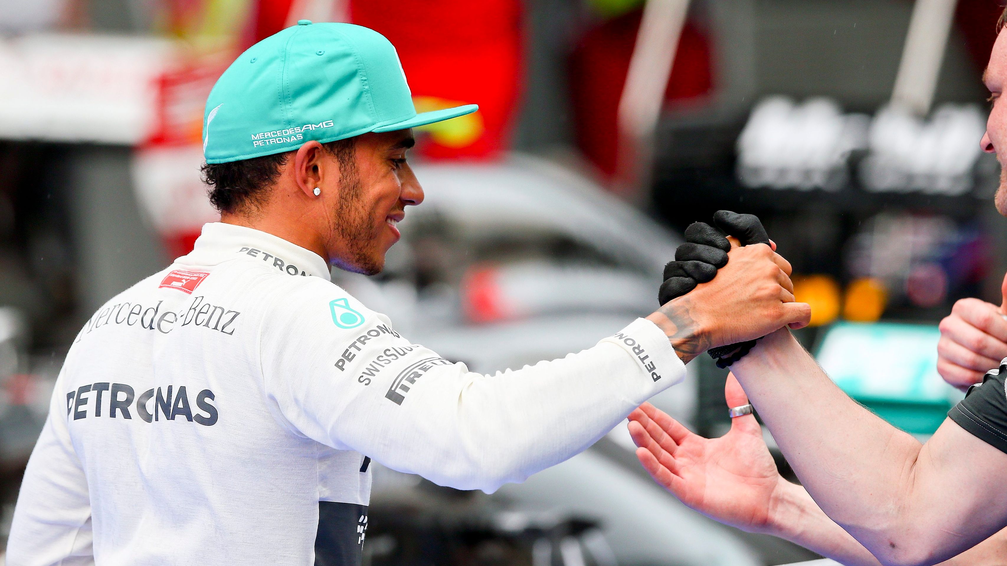 Lewis Hamilton vyhrál už druhou kvalifikaci v sezoně - 2 - GALERIE: Lewis Hamilton vyhrál druhou kvalifikaci v sezoně (2/9)