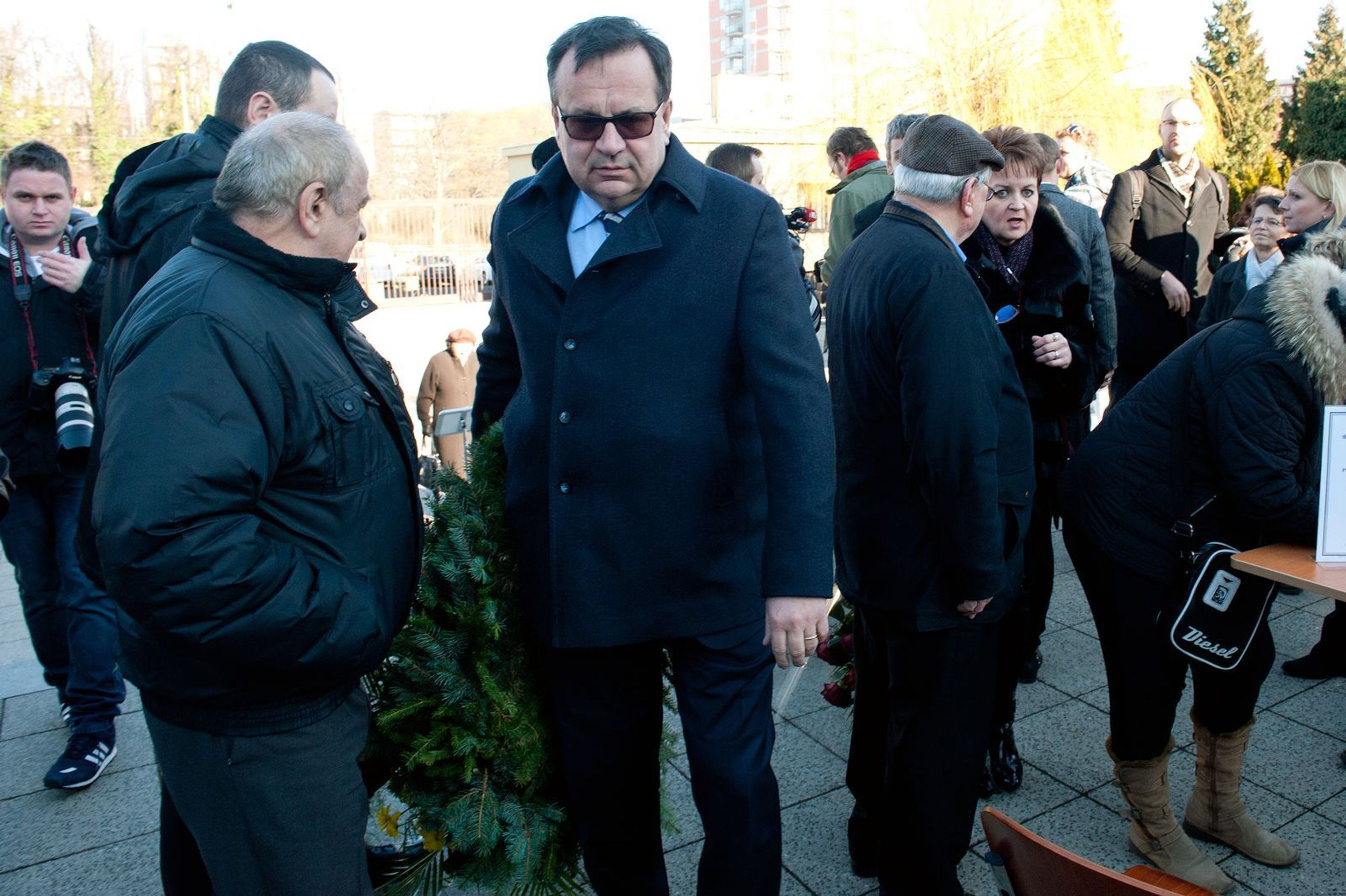 Poslední rozloučení s Miloslavem Ransdorfem - 29 - GALERIE: Pohřeb Miloslava Ransdorfa (12/25)