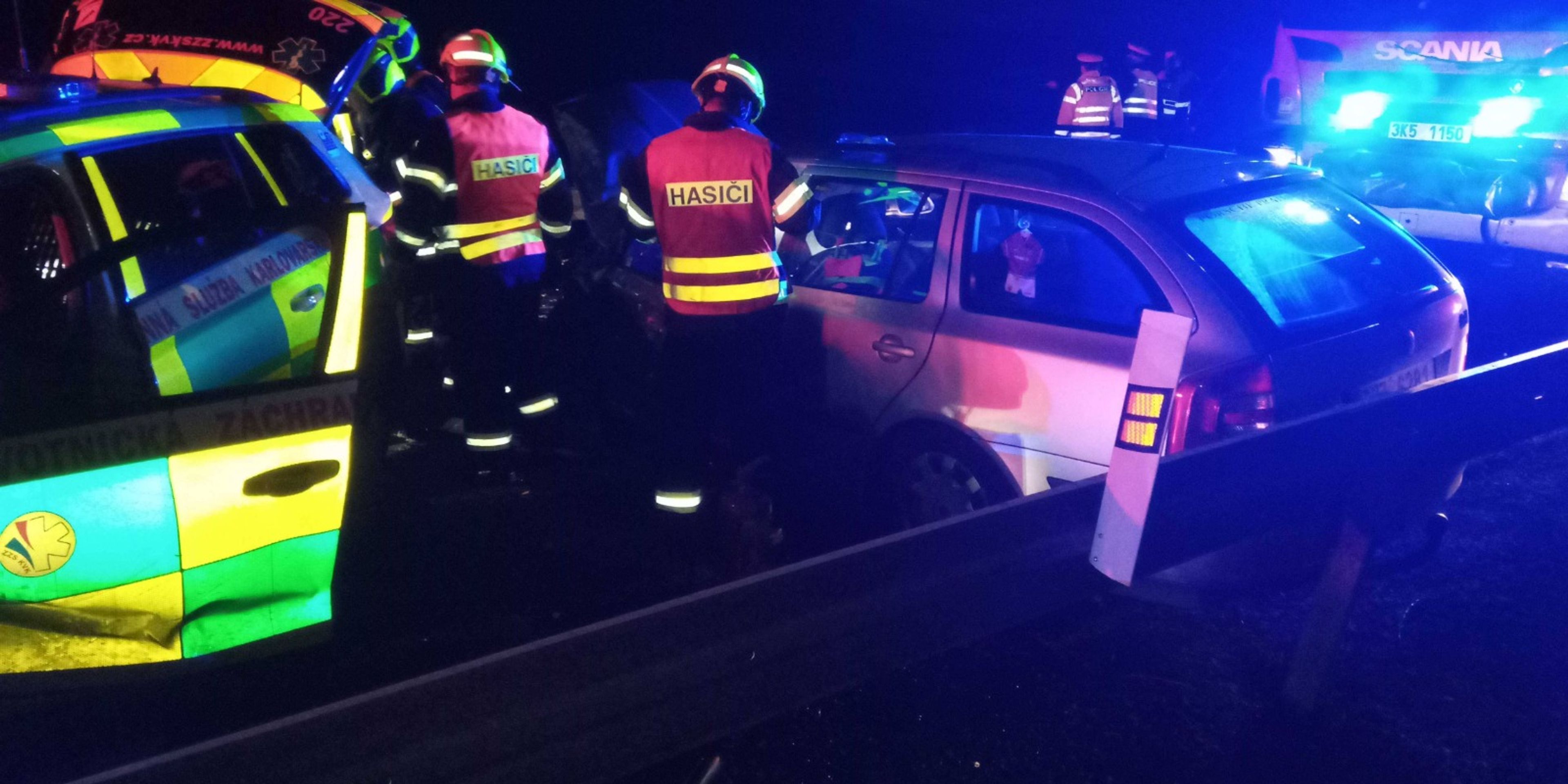 Nehoda sanitky na Karlovarsku - Nehody na Karlovarsku (15/15)