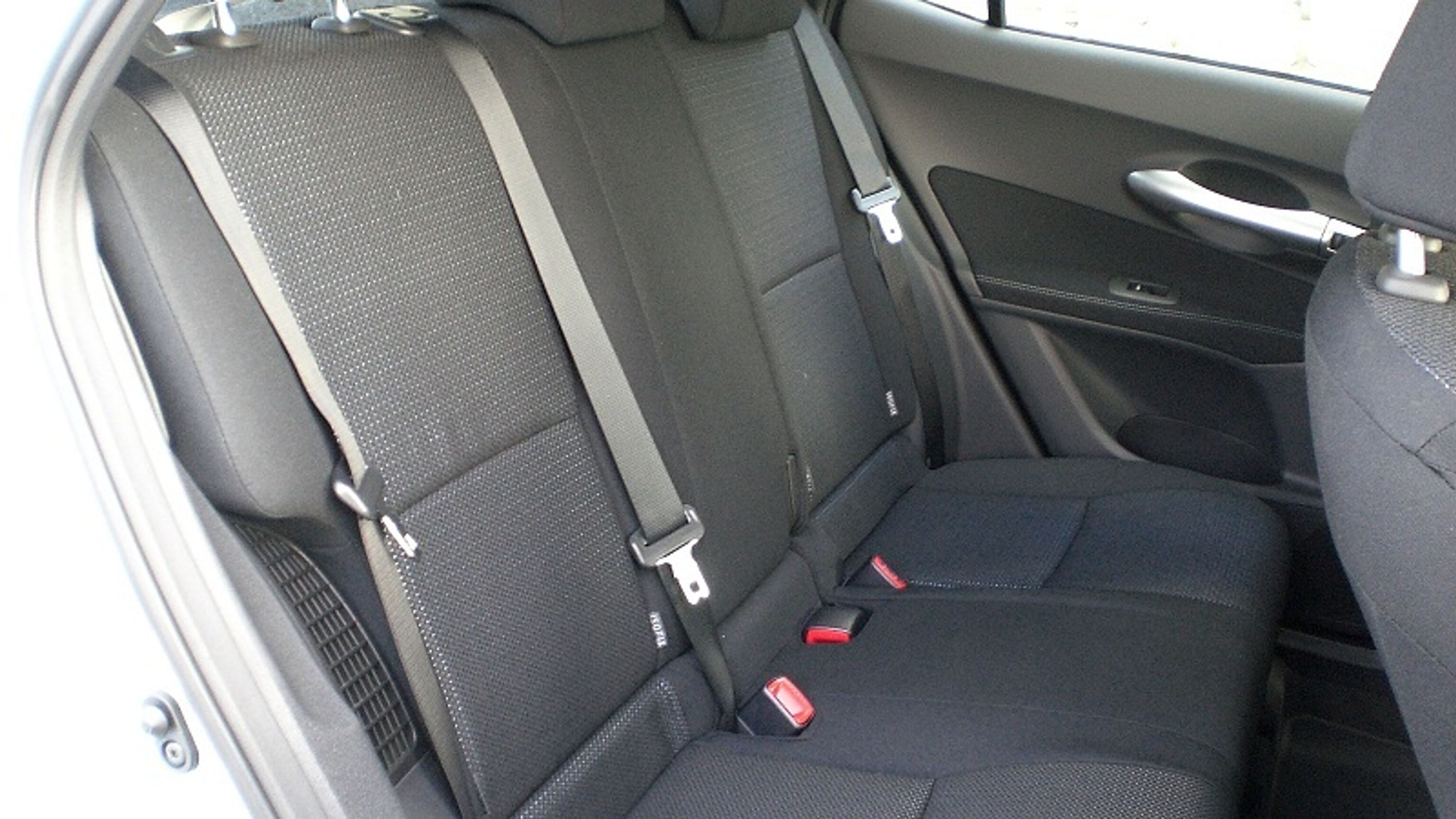 Toyota Auris HSD - 1 - GALERIE Toyota Auris HSD (2/6)