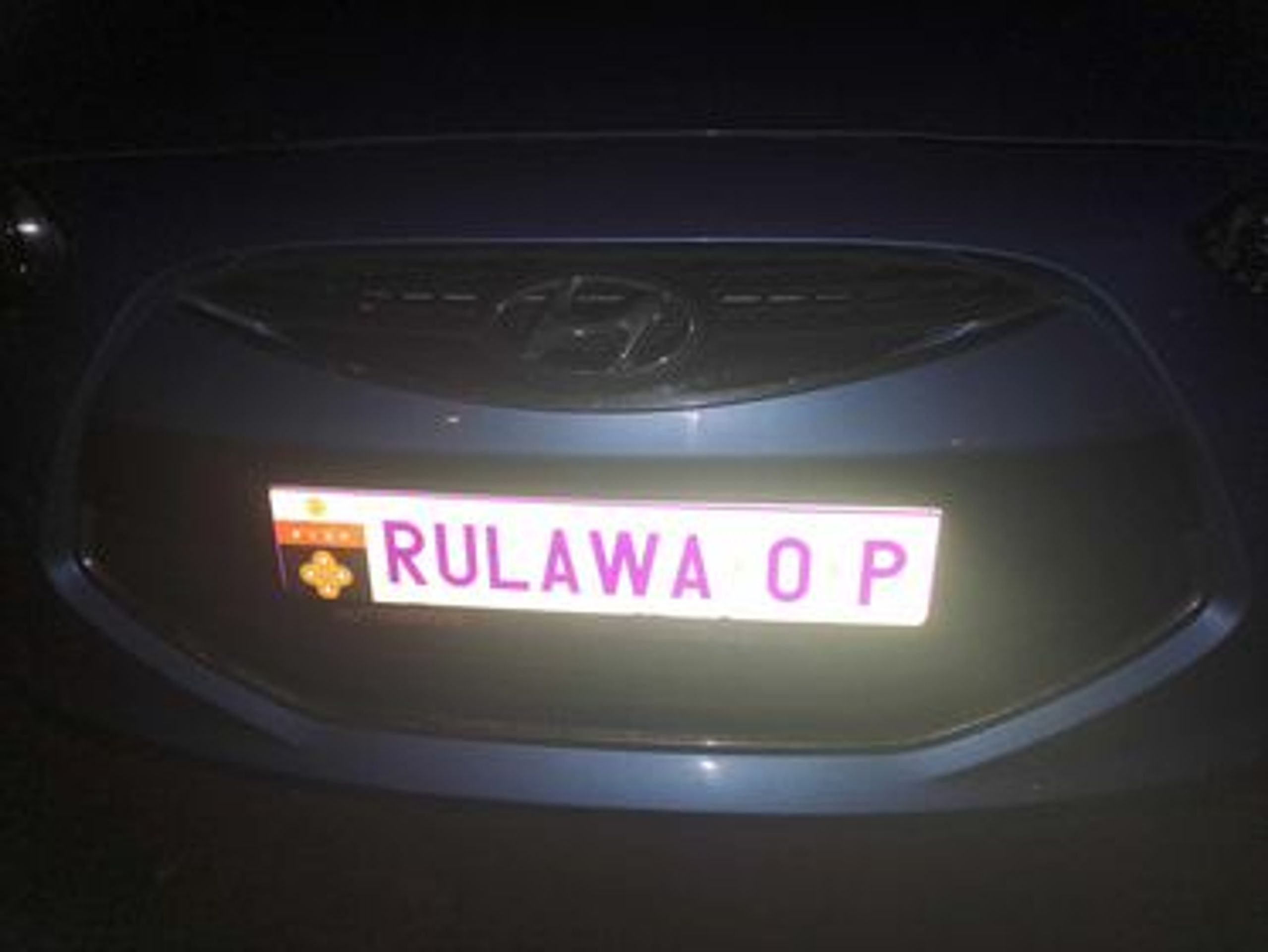 Neplatná registrační značka - Auto s nezvyklou registrační značkou (2/9)