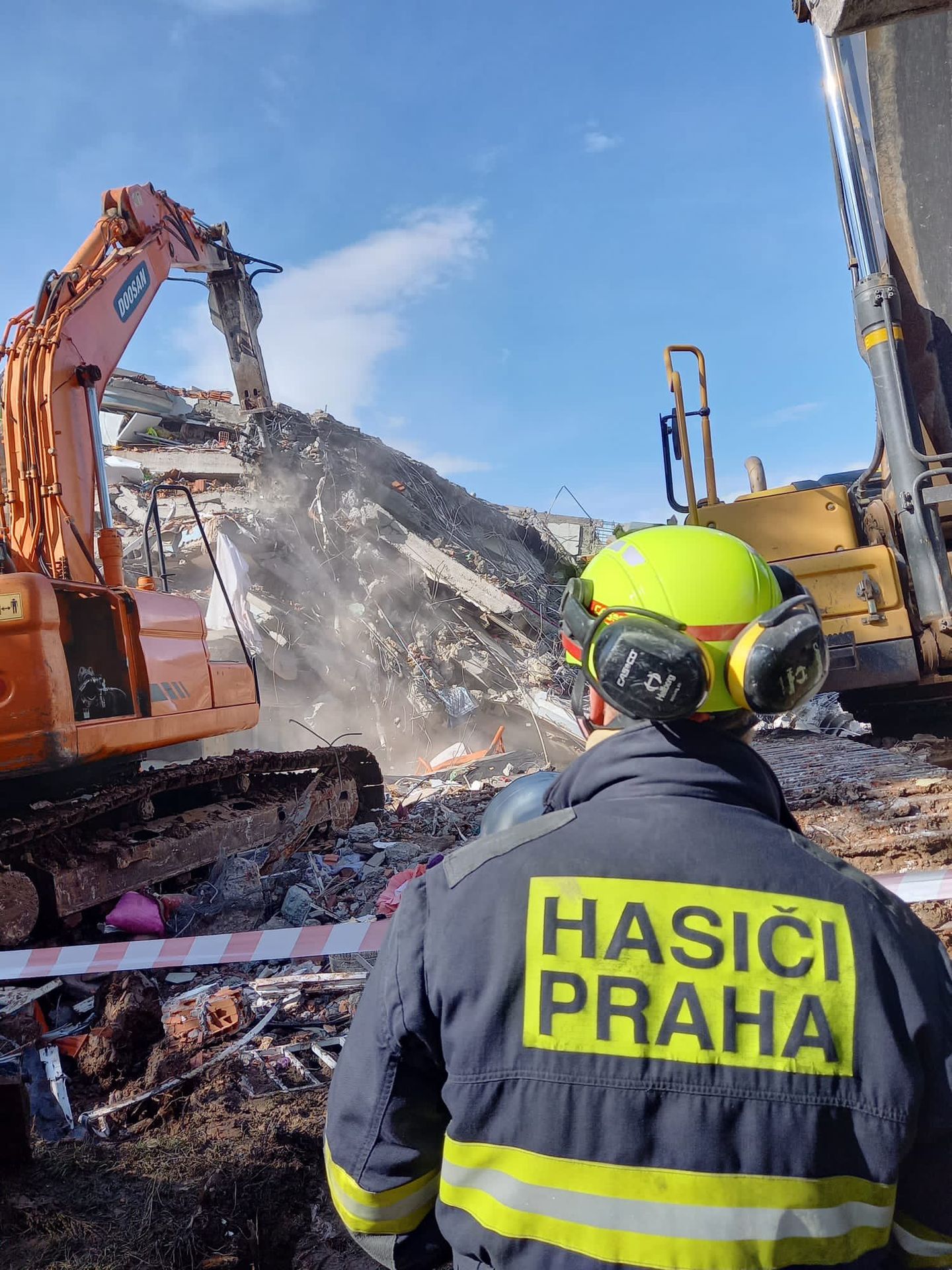 Hasiči pomáhají v Turecku (3) - Hasiči pomáhají v Turecku (7/8)