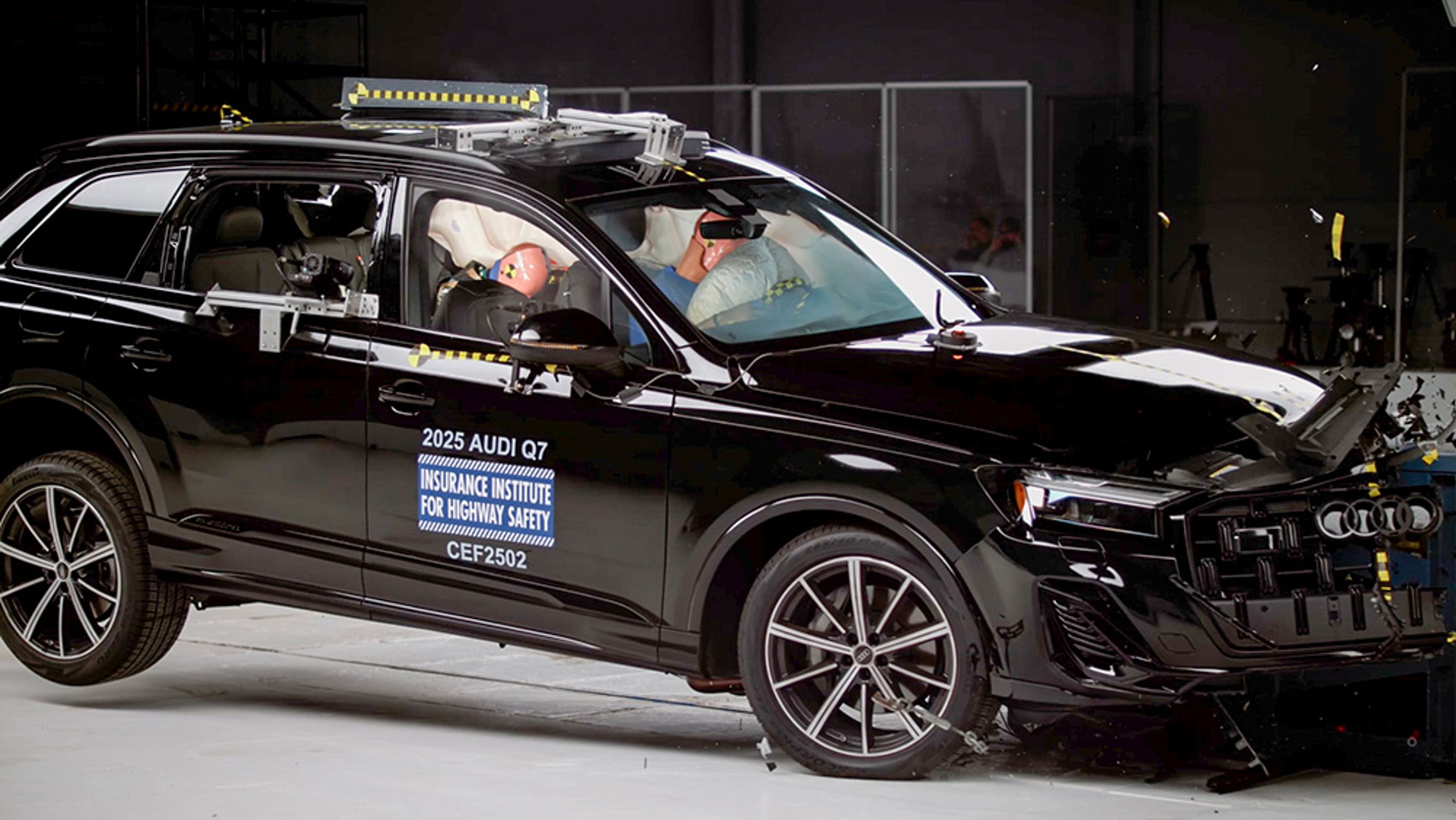 Crashtesty IIHS - Drsné crashtesty IIHS (7/10)