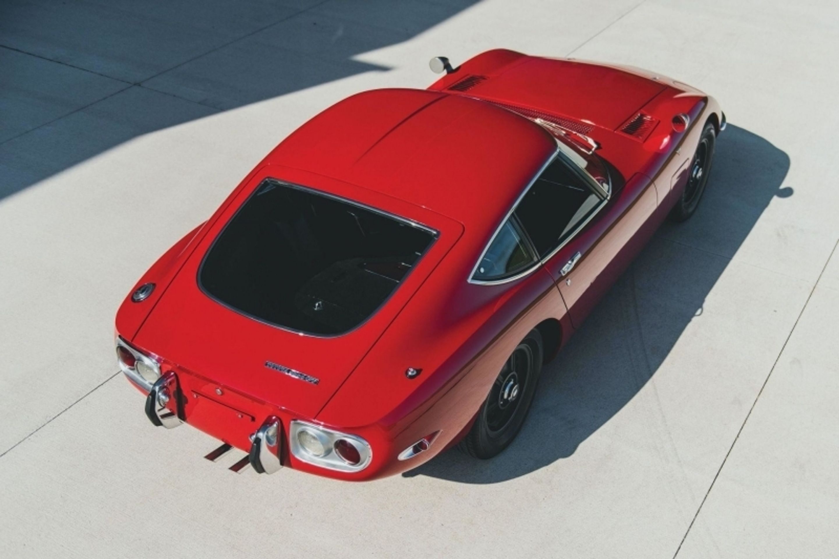 Toyota 2000GT z roku 1967 - 24 - Fotogalerie: Nádherné sportovní kupé Toyota 2000GT z roku 1967 (7/17)