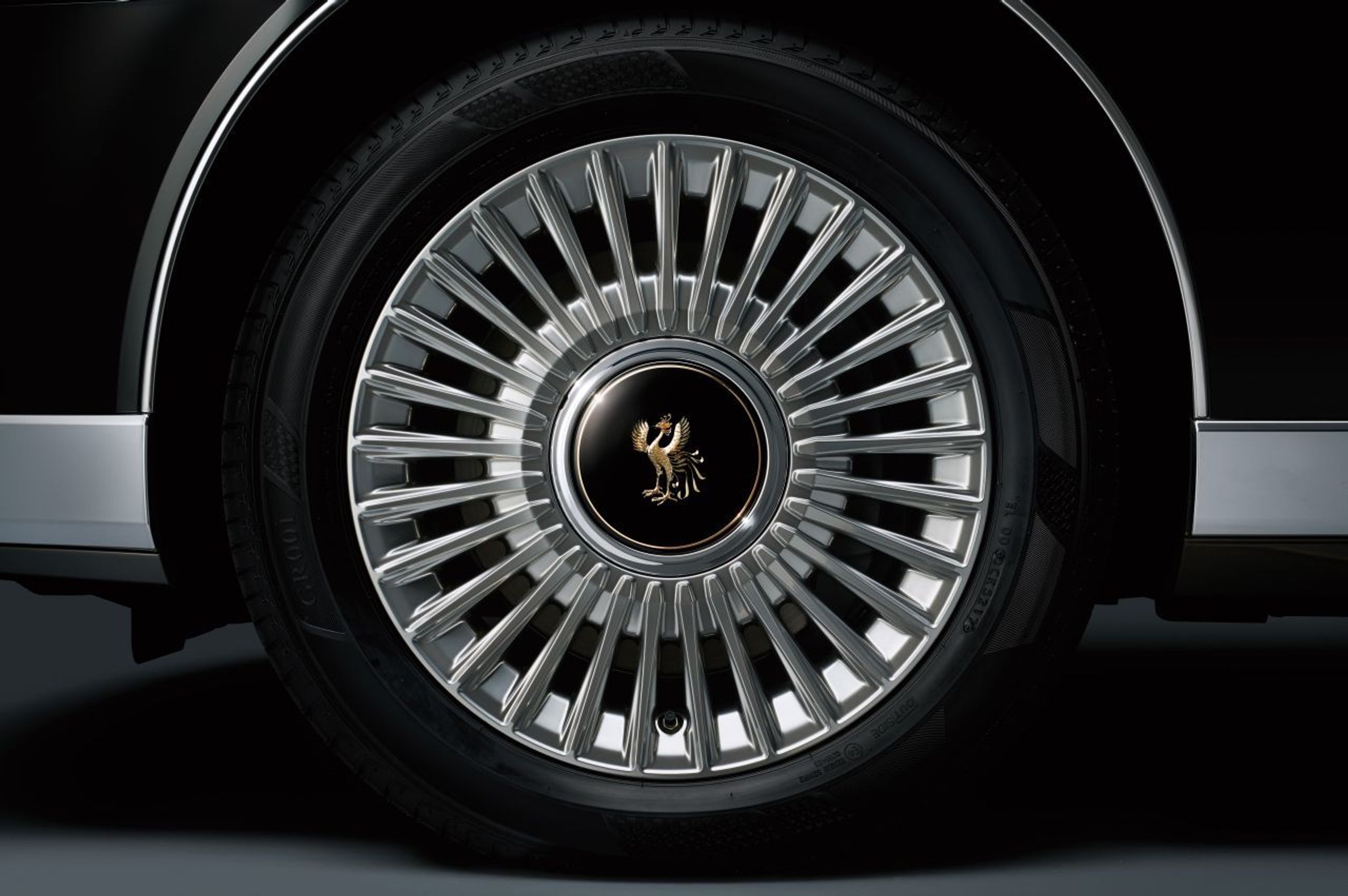 Toyota Century - 7 - Fotogalerie: Nová limuzína Toyota Century (6/6)