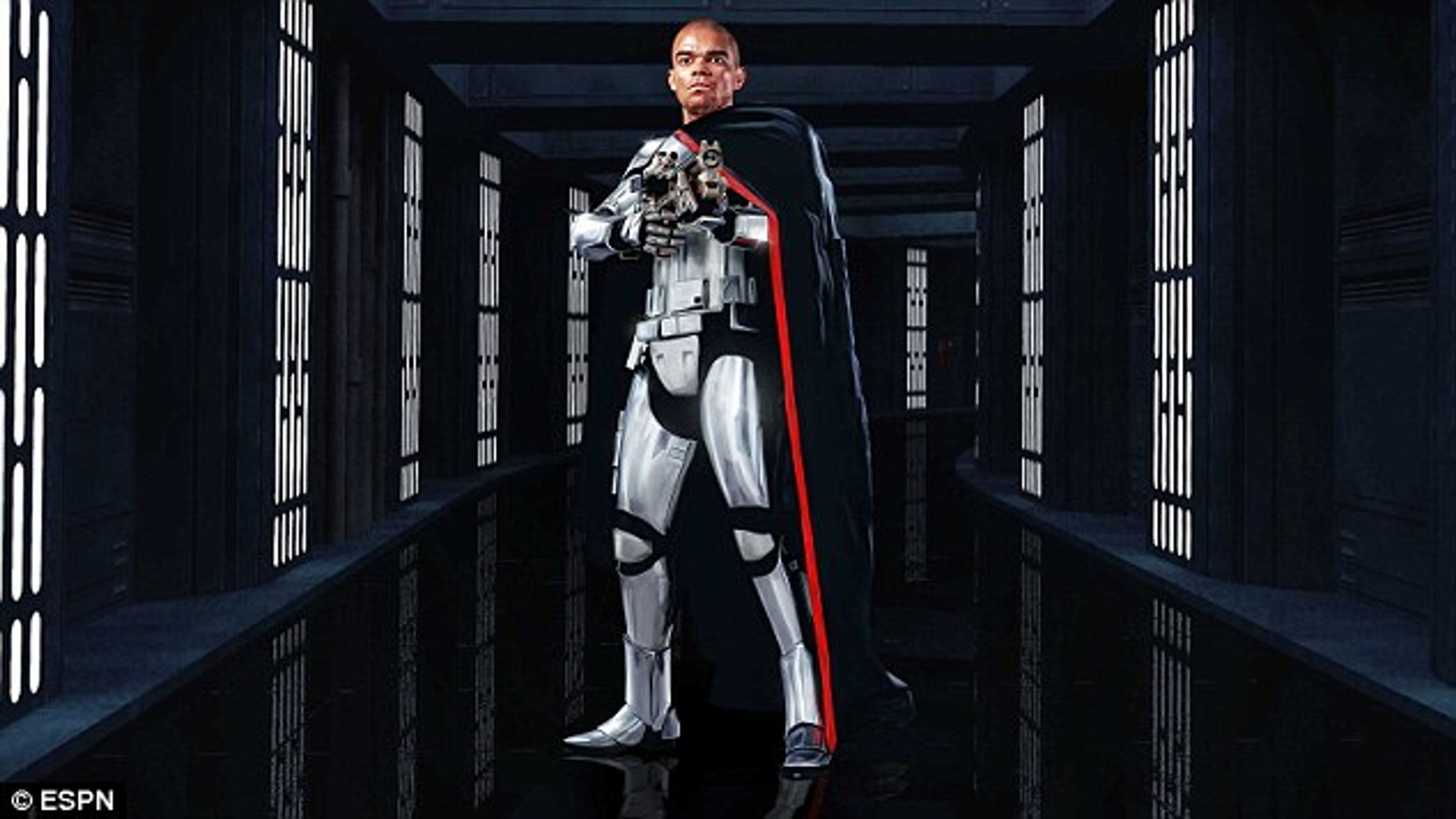 Pepe jako Kapitán Phasma - GALERIE: Fotbalové hvězdy jako postavy z Hvězdných válek (7/10)