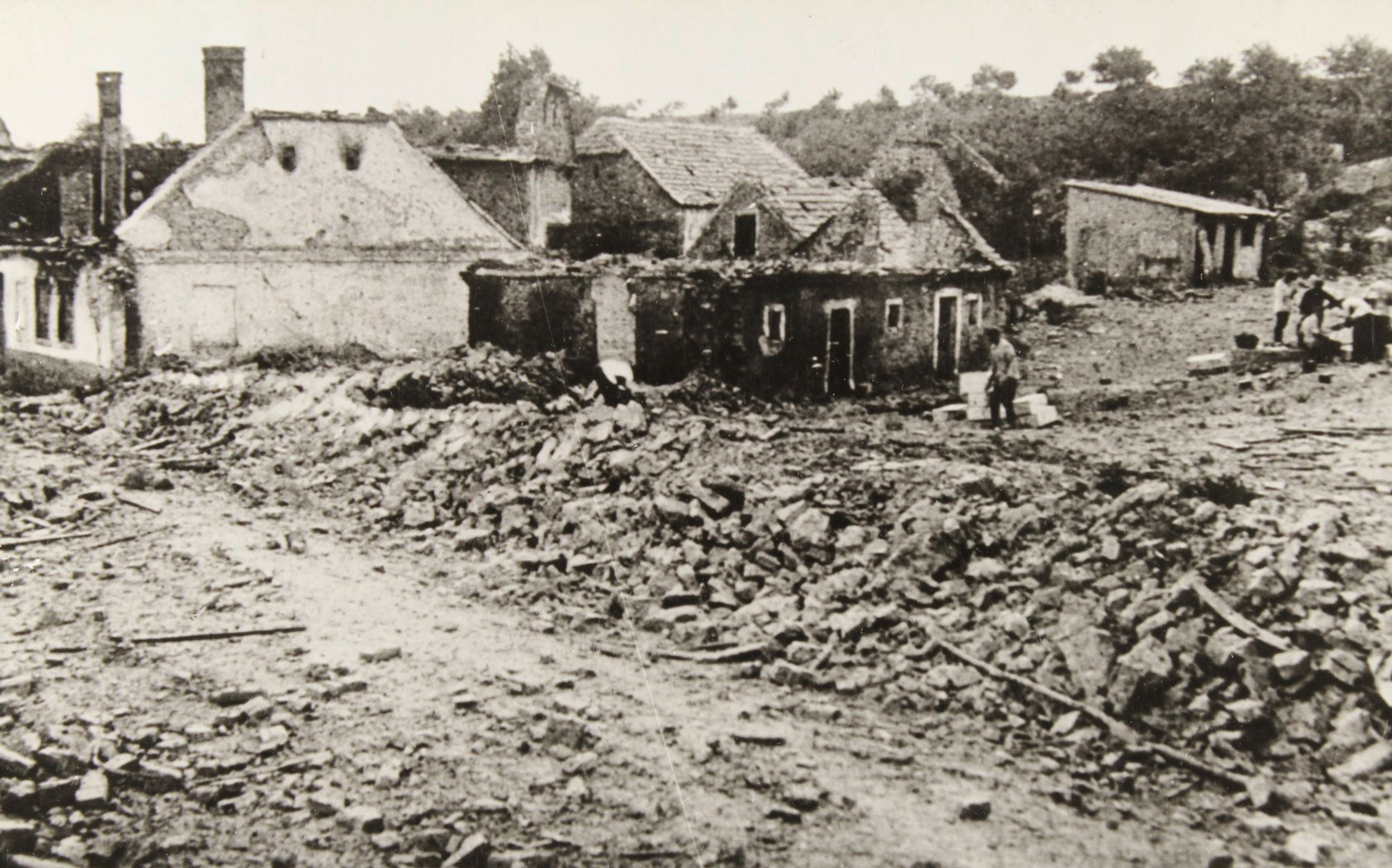 Lidice, 1942 (2) - Lidice (3/4)