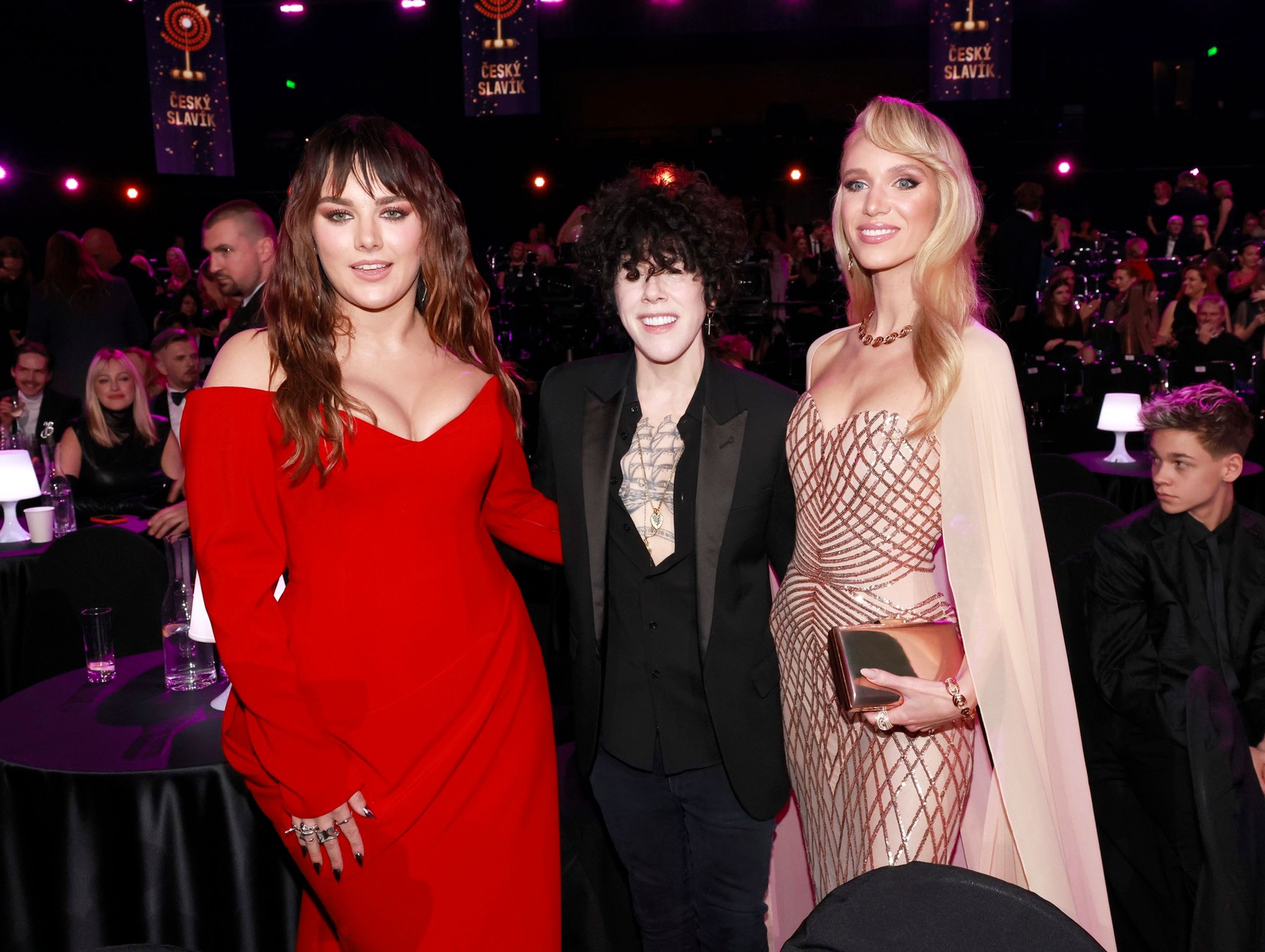 Ewa Farna, LP a Iveta Maurerová, 29. 11. 2024 Český slavík - Iveta Maurerová na premiéře Ivety (1/7)